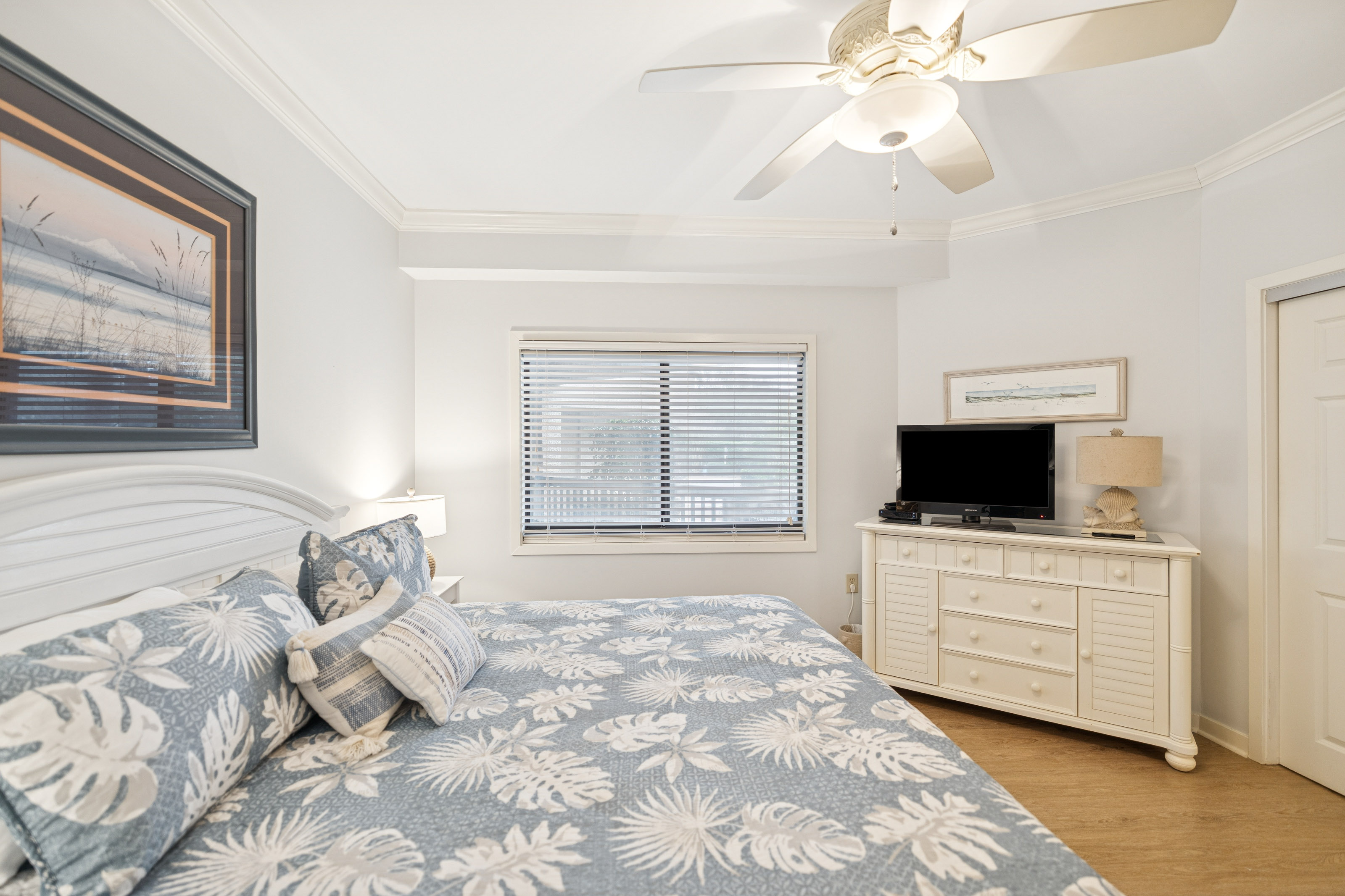 Beachy & Bright - Exactly What a Vacationer Needs