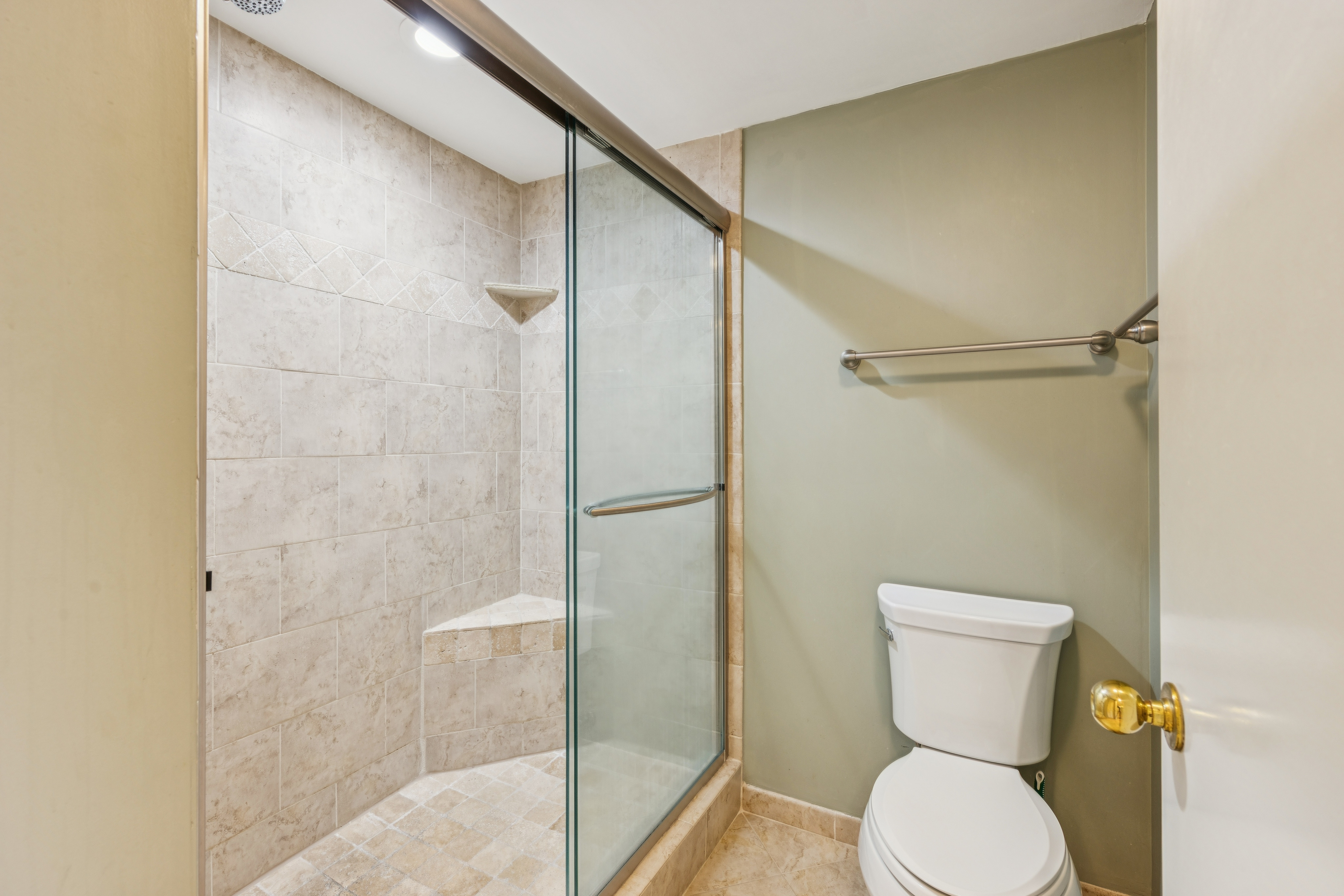 Walk-In Shower, Always Enogh Space