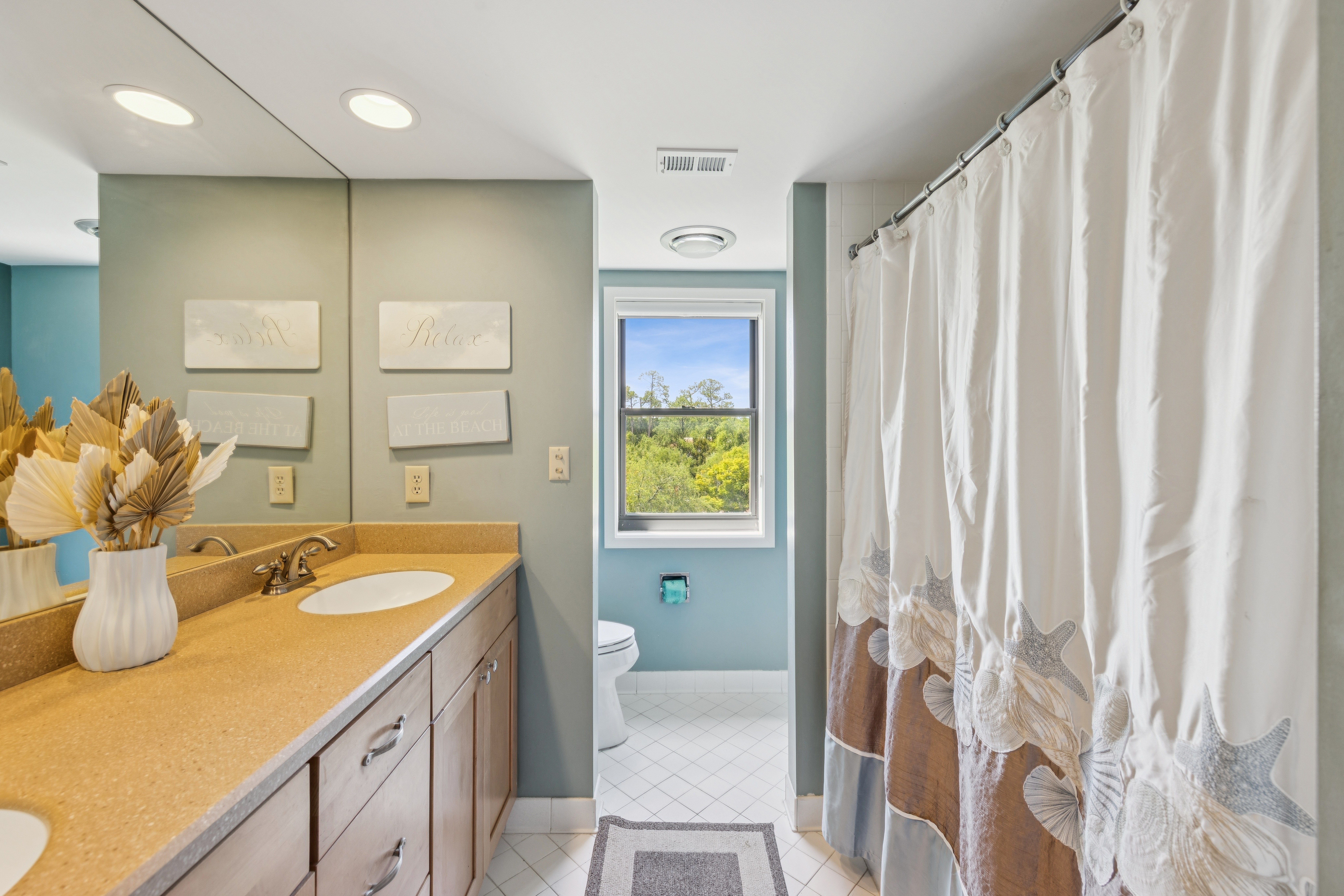 Secondary Bathroom: Rise Up, Relax, and Repeat