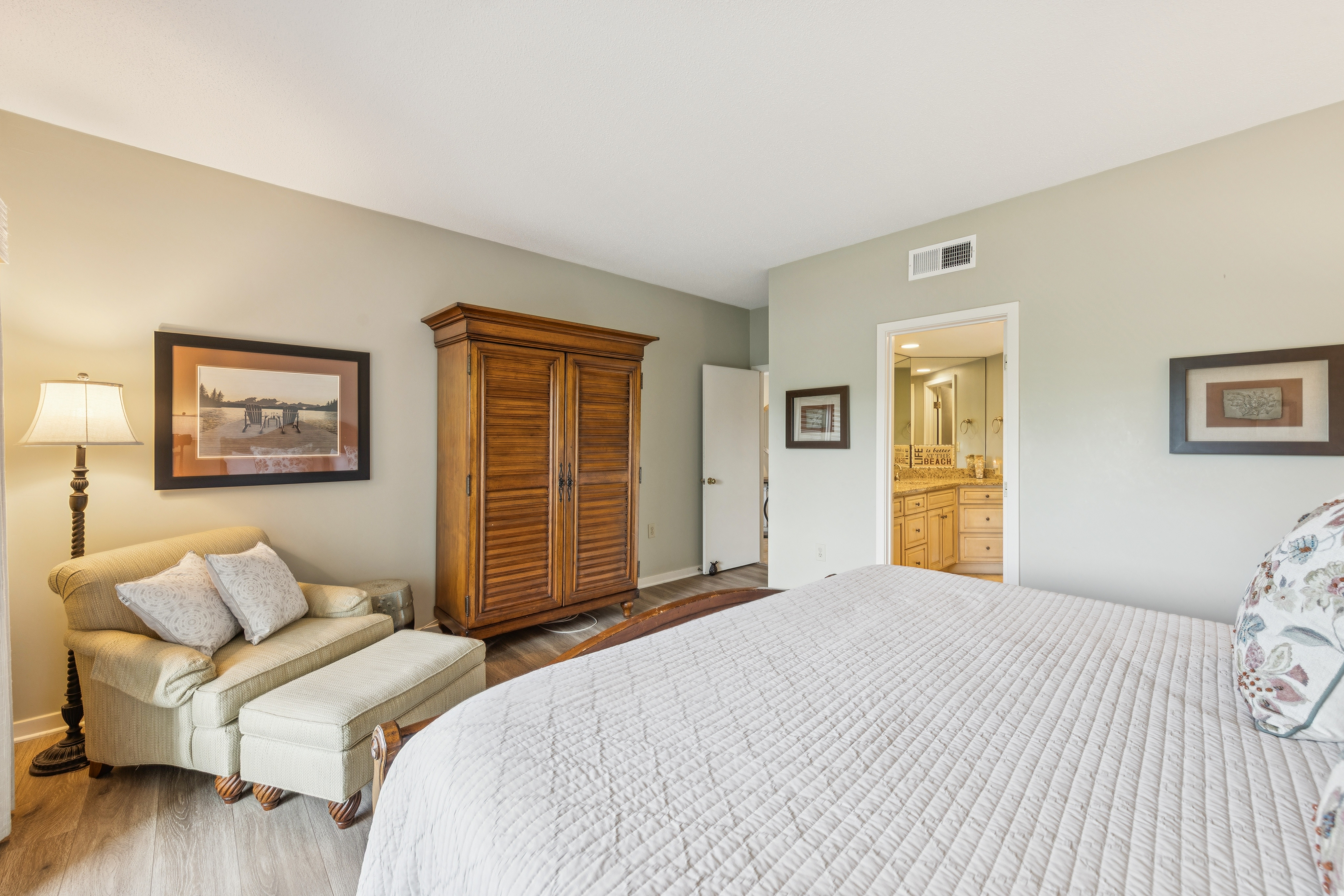 Time to Lounge, Your Deserved It