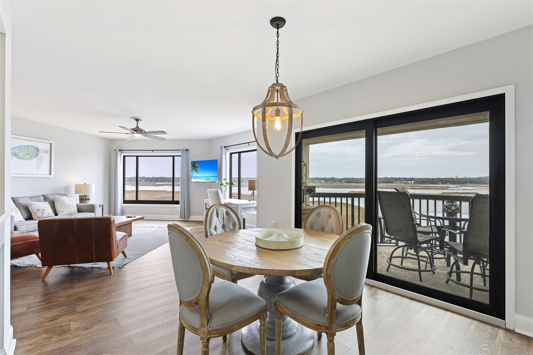 Dinning Area: For Your Best Meals To Be Enjoyed