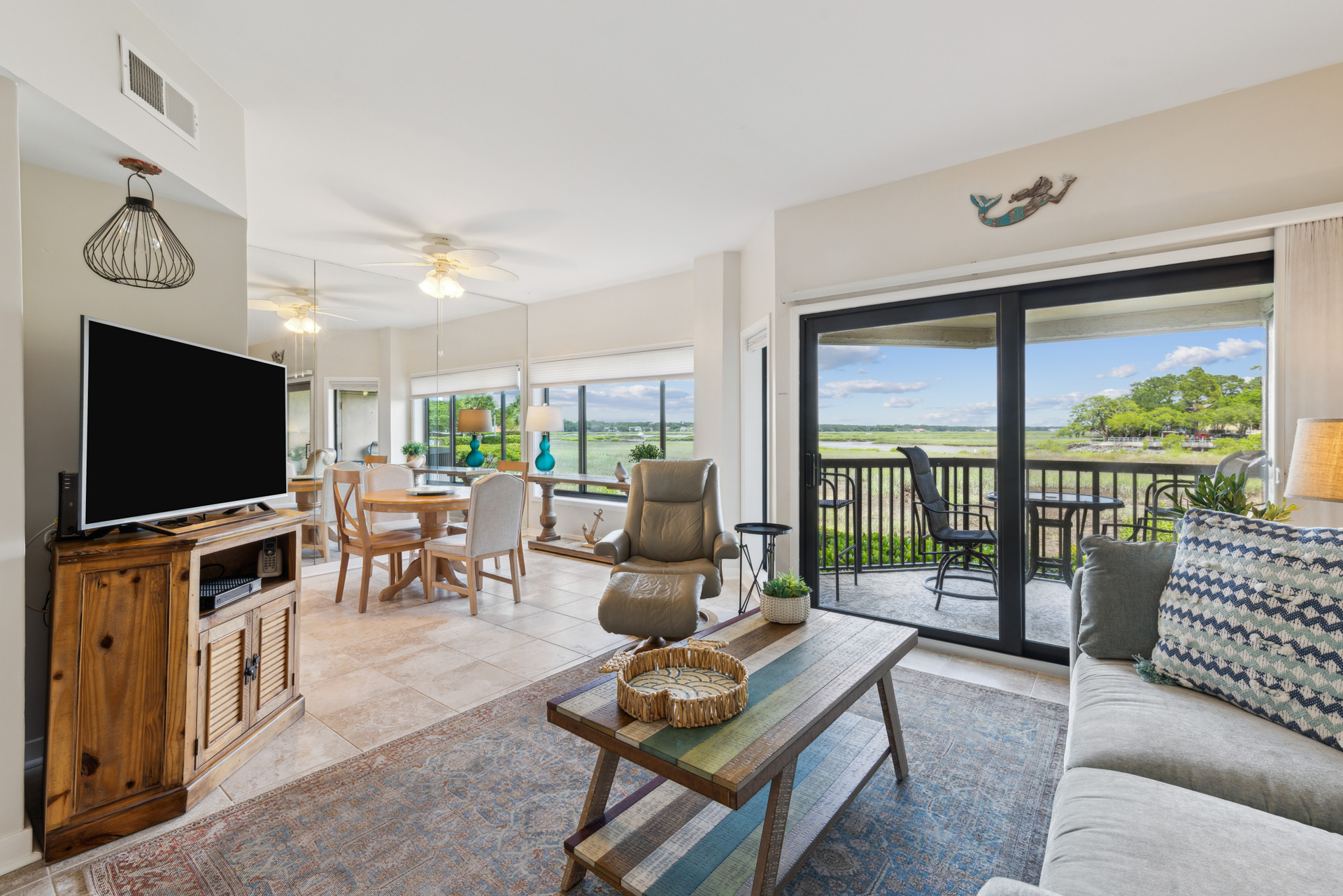 Turn the TV On, Turn the TV On