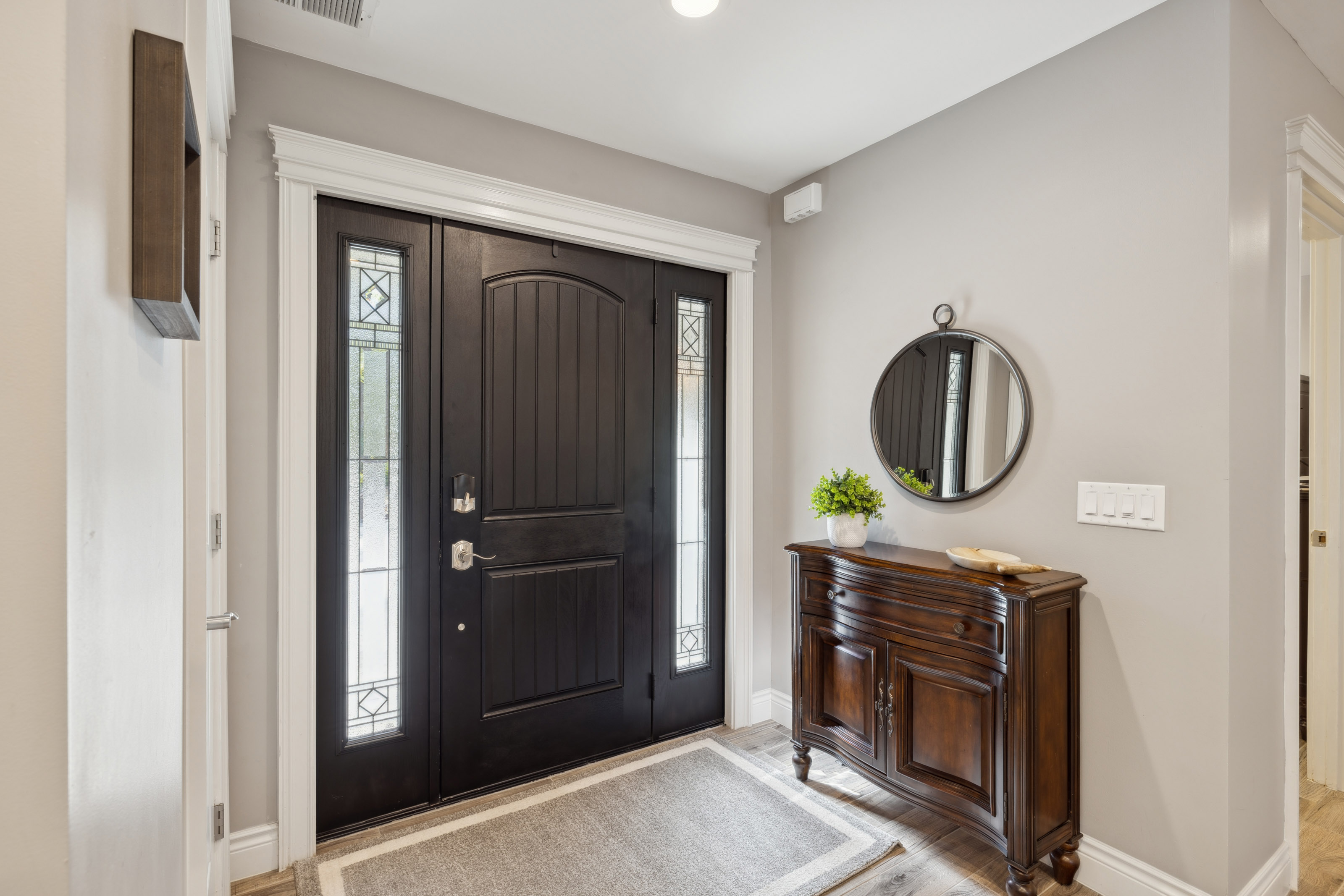 Welcome Into This Beautiful 3 BR 3BA Villa