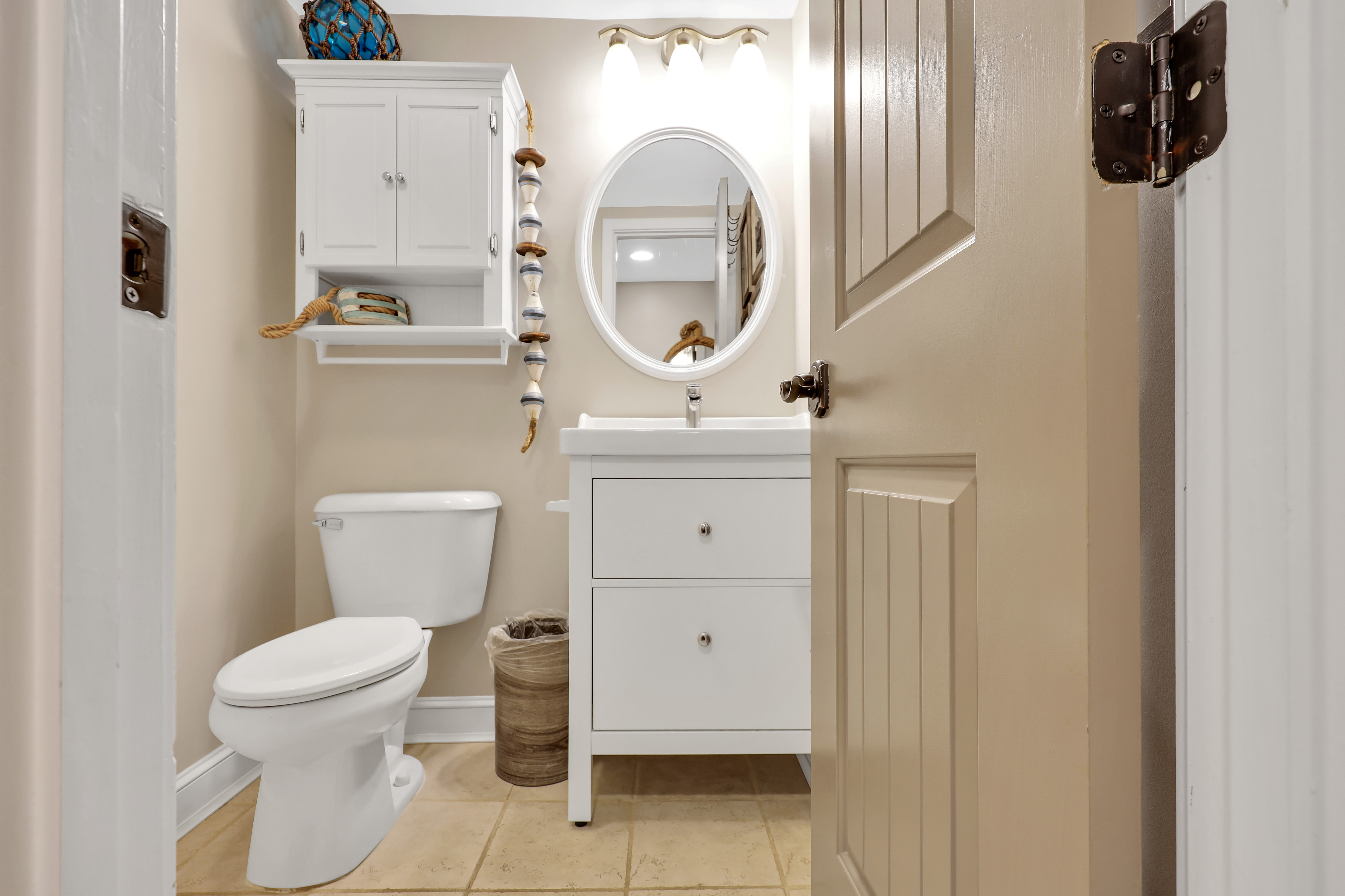 Stylish Half Bath - Perfect for Guests