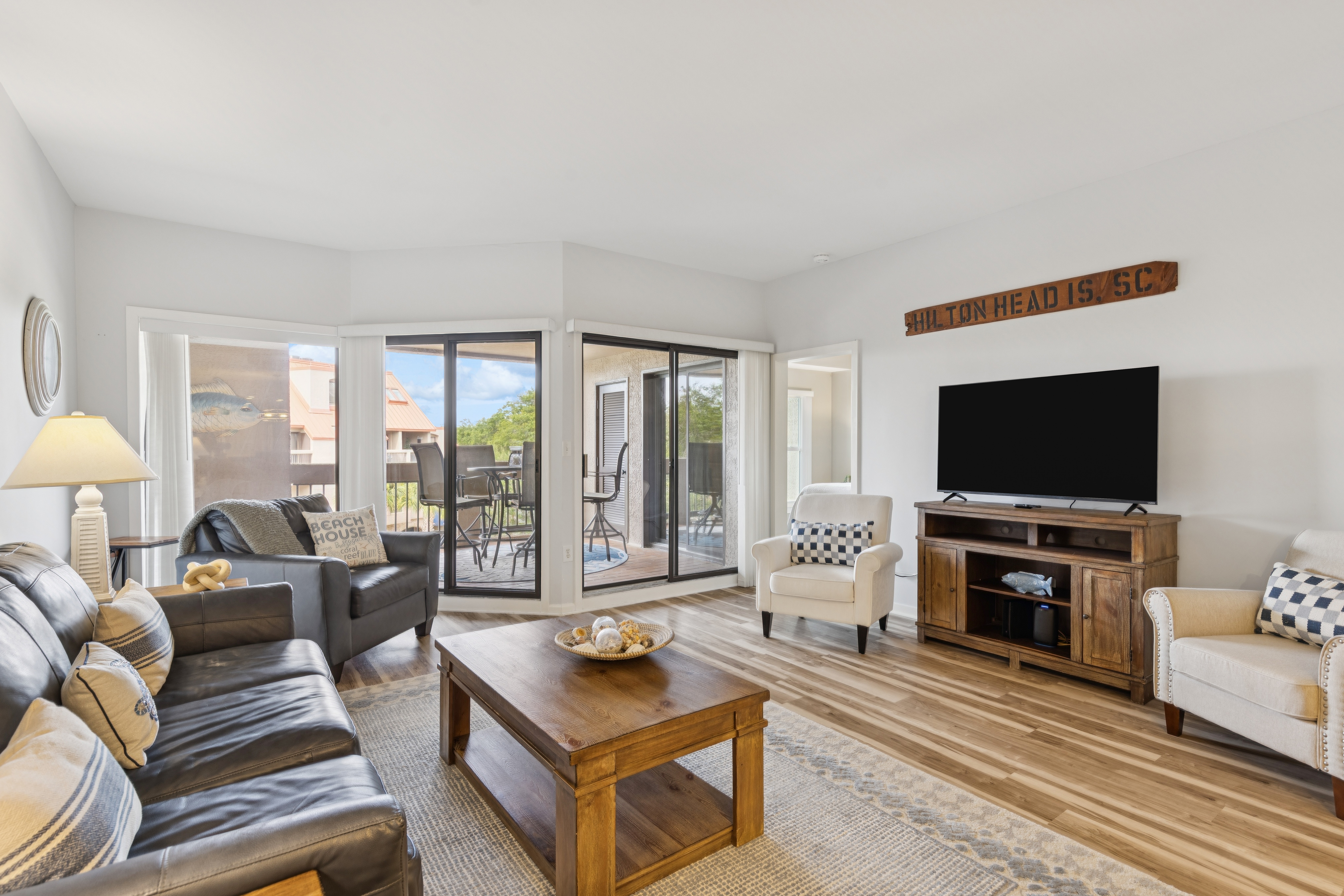 Cozy Lounge for Relaxing Evenings