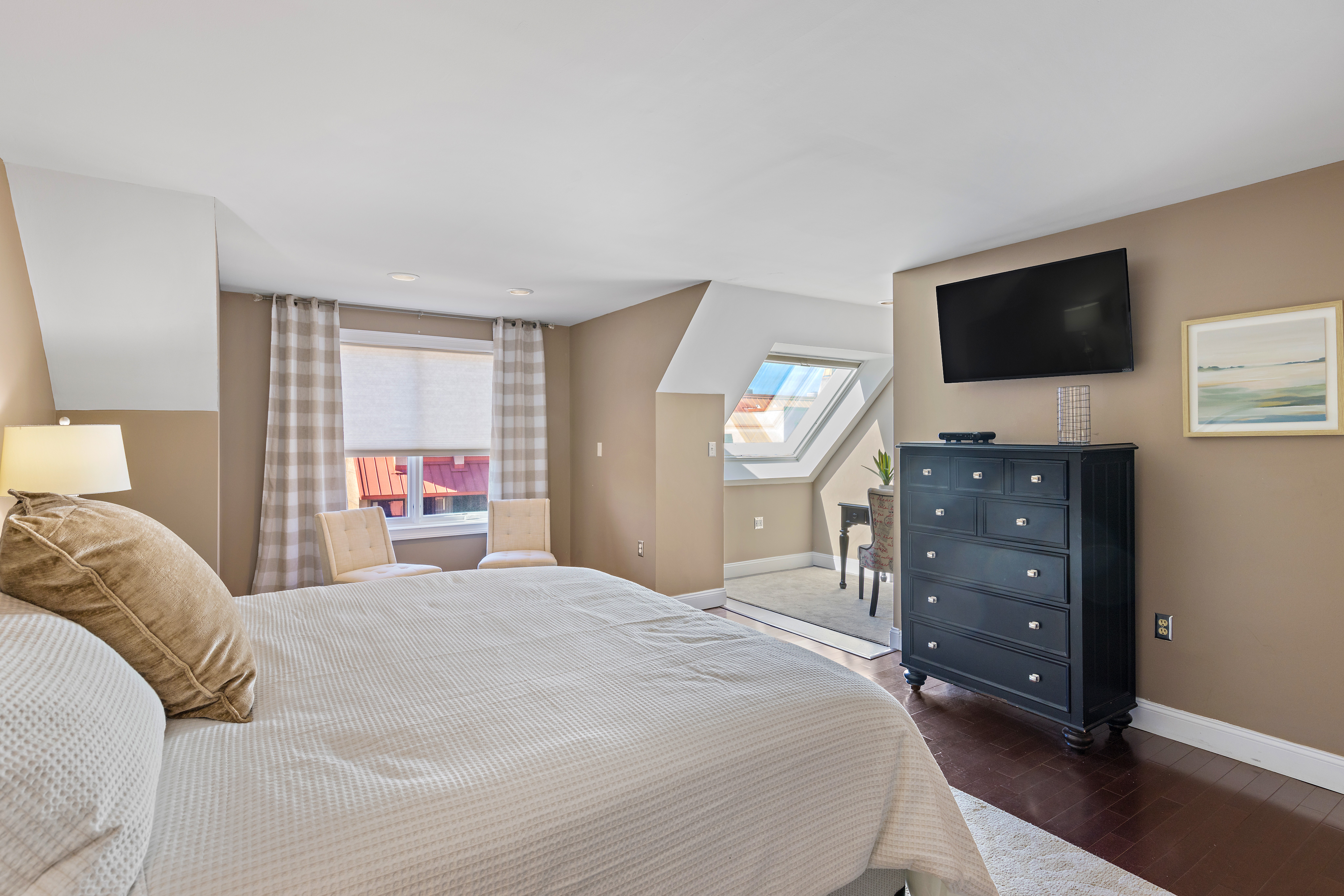 Elegant Comfort at Your Fingertips