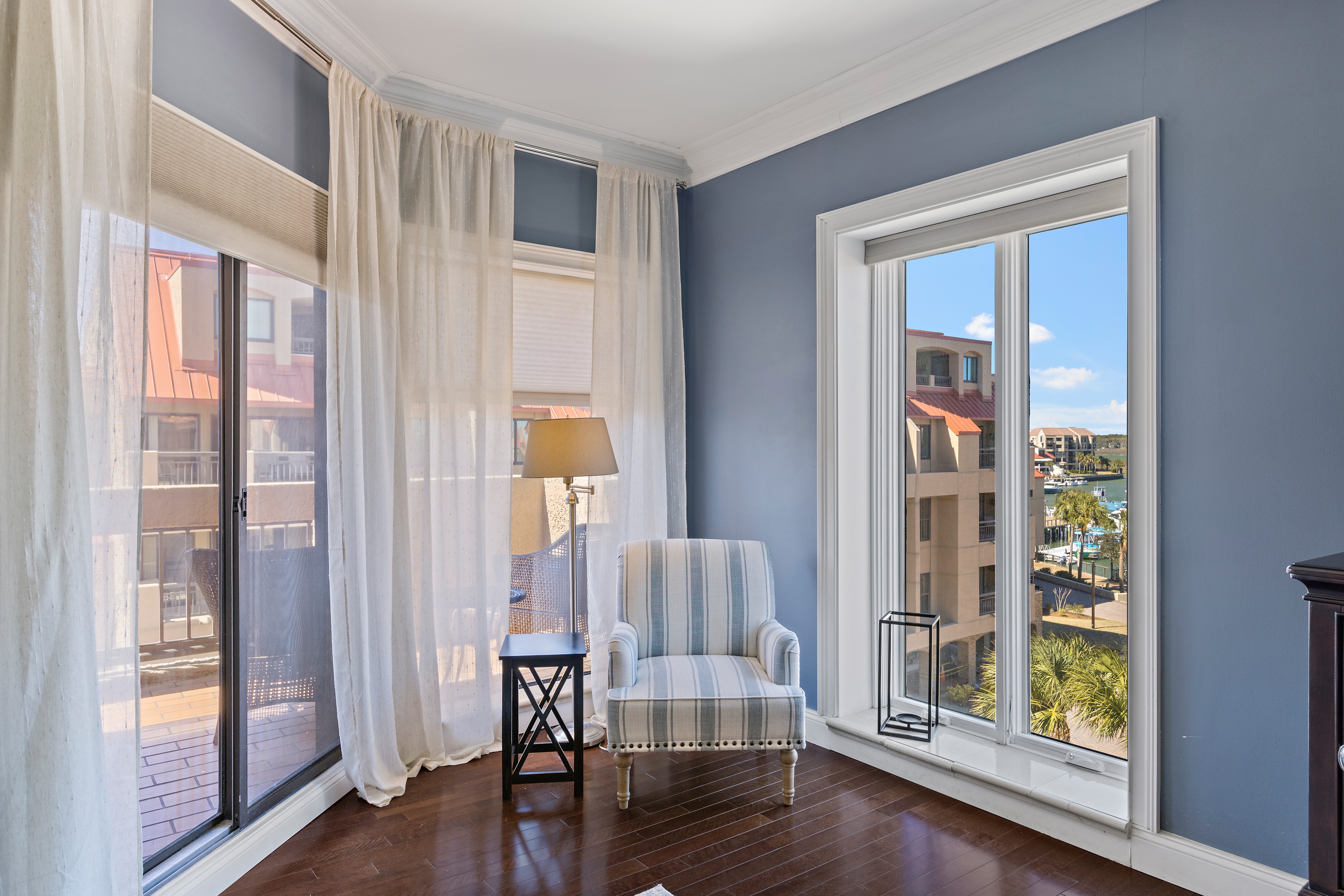 Perfect Morning Scroll & Coffee Spot with Panoramic Views