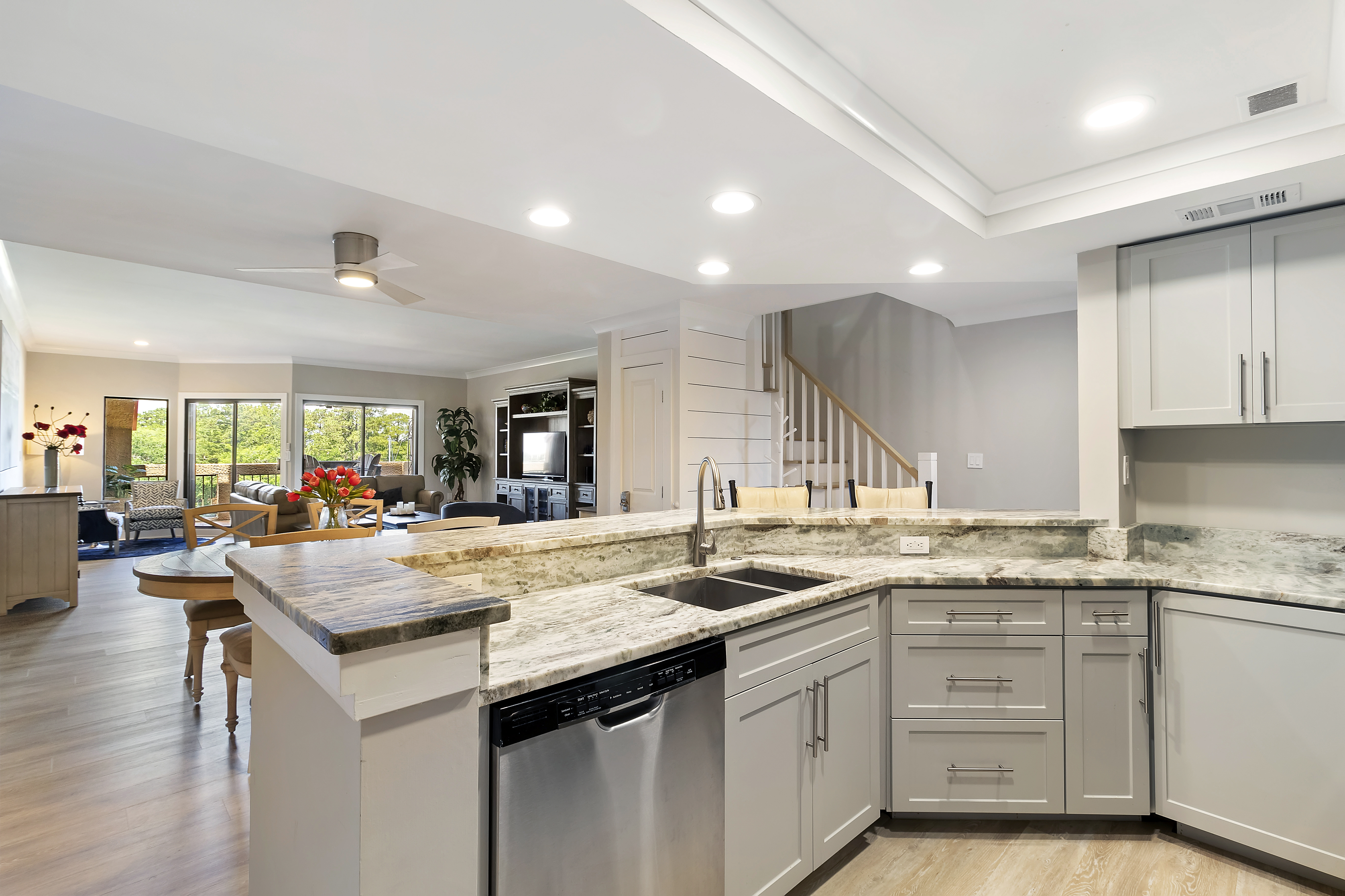 Bright Scandinavian-Style Kitchen for Home-Cooked Comfort