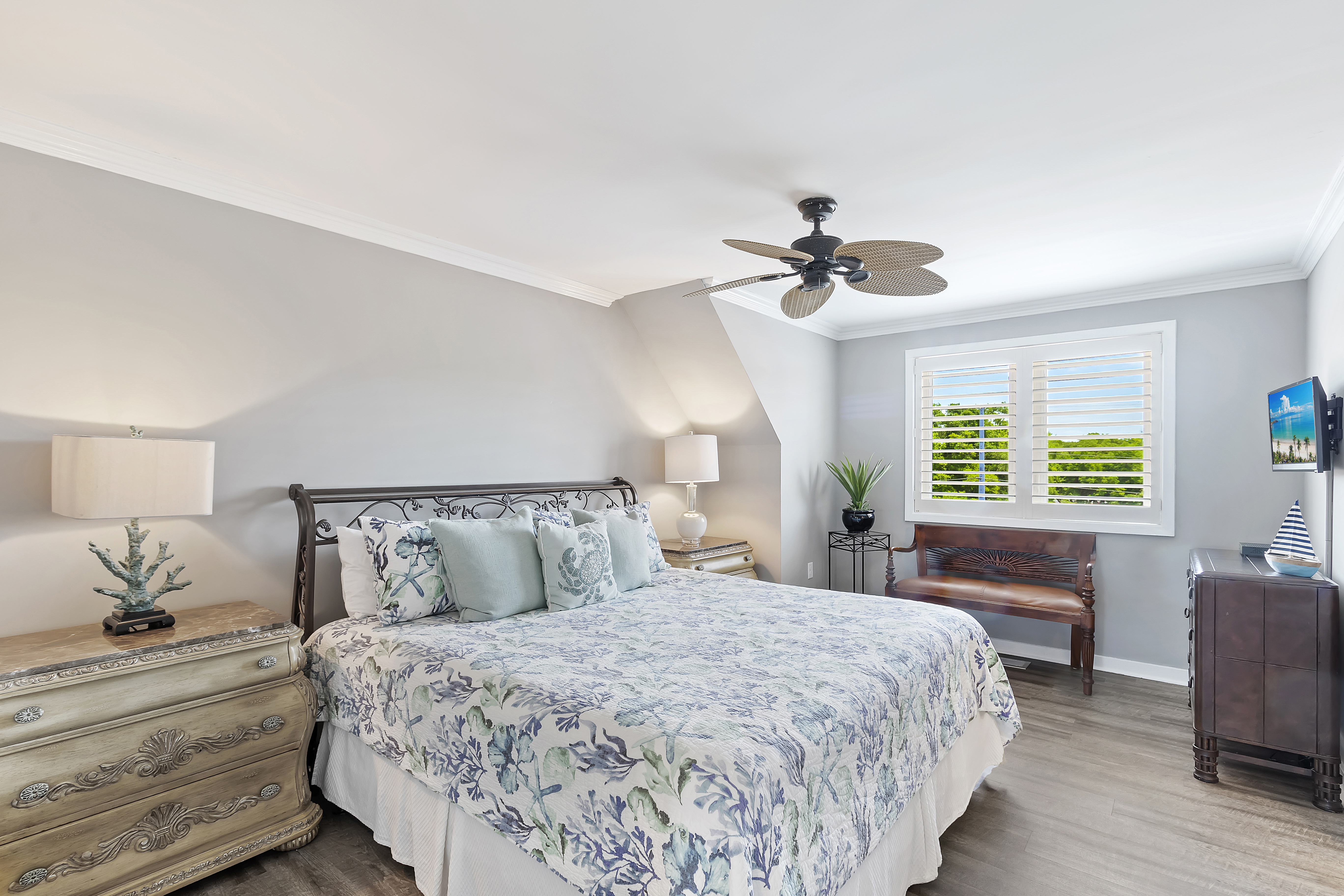 Palm Breeze Room - Tranquil 7 Airy Guest Room