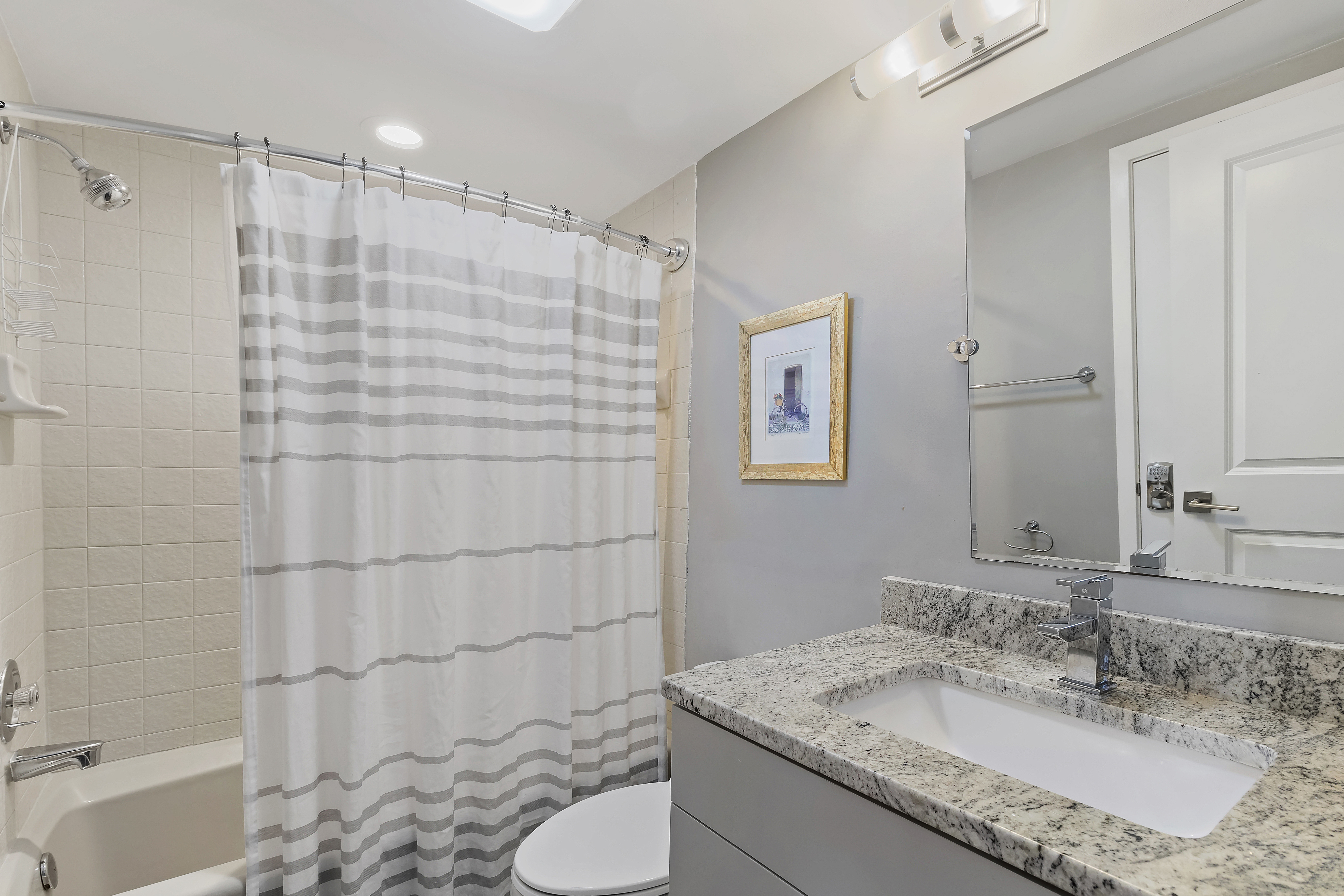 Kids Friendly Bathroom with Beach Tones