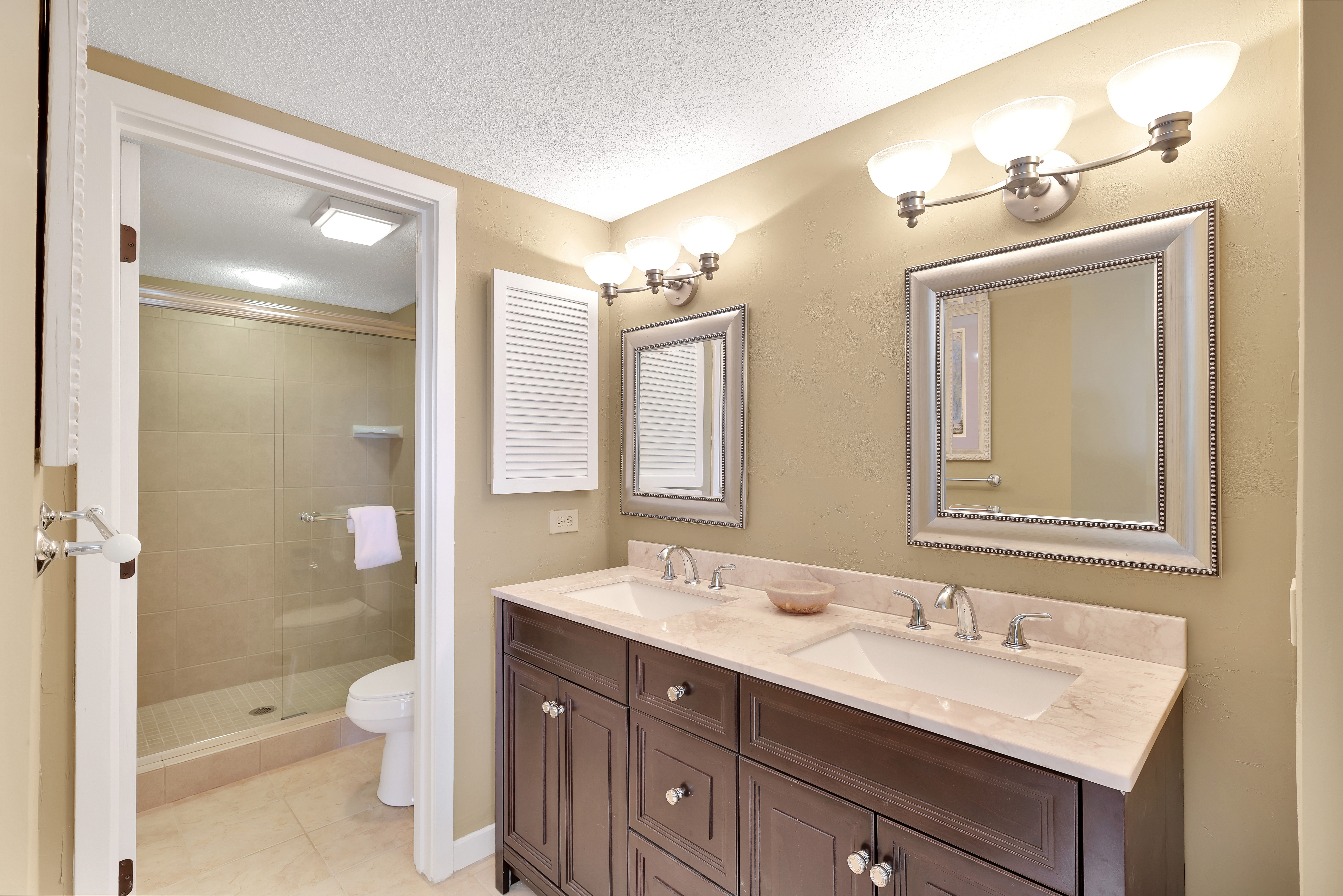 Tide & Tranquil Bath