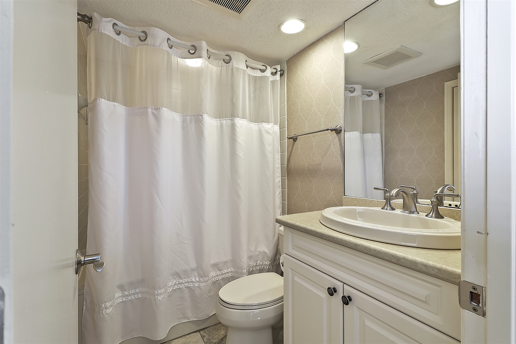 Secondary Bath - Calm, Clean, Coastal