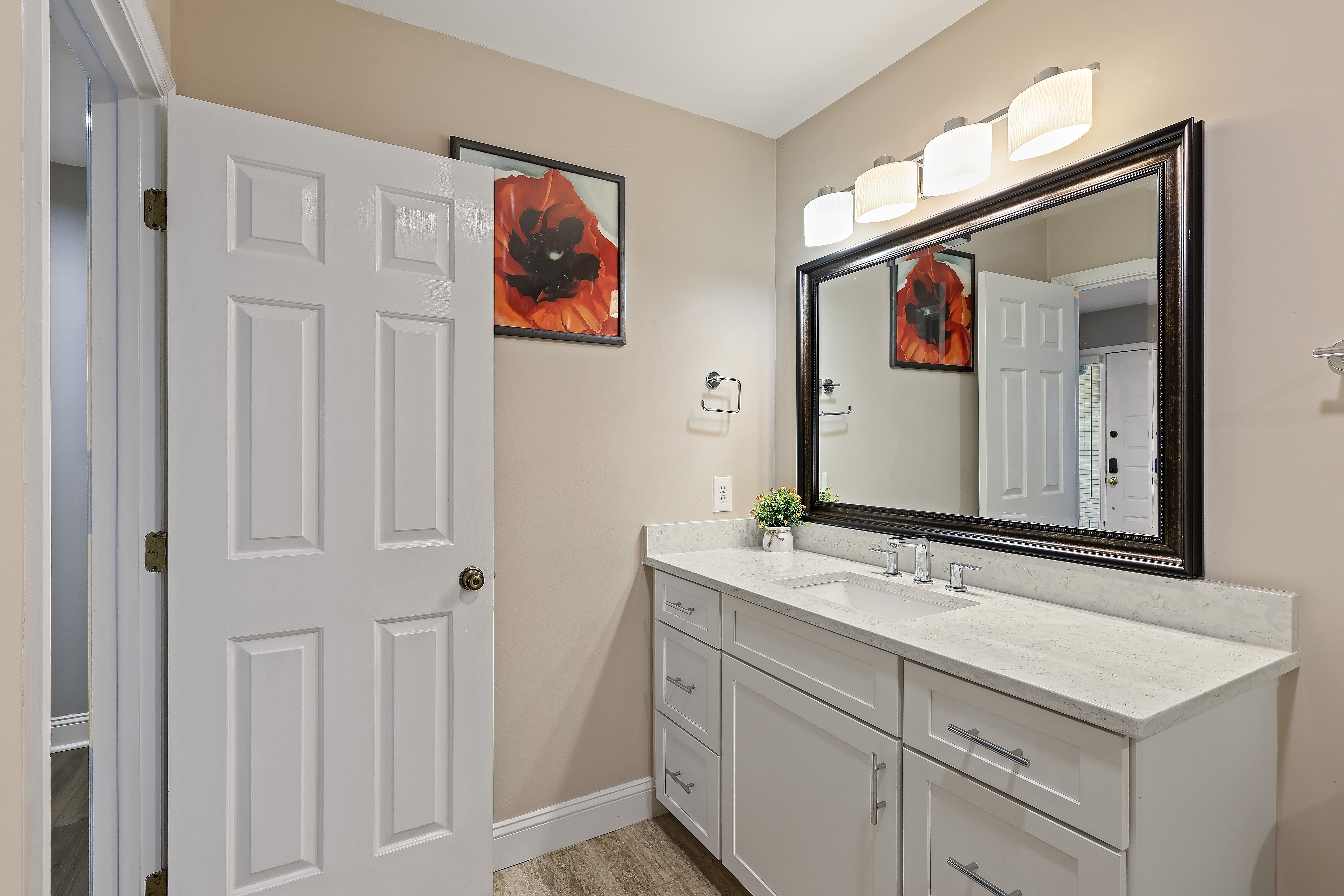 Large Vanity Drawer Space