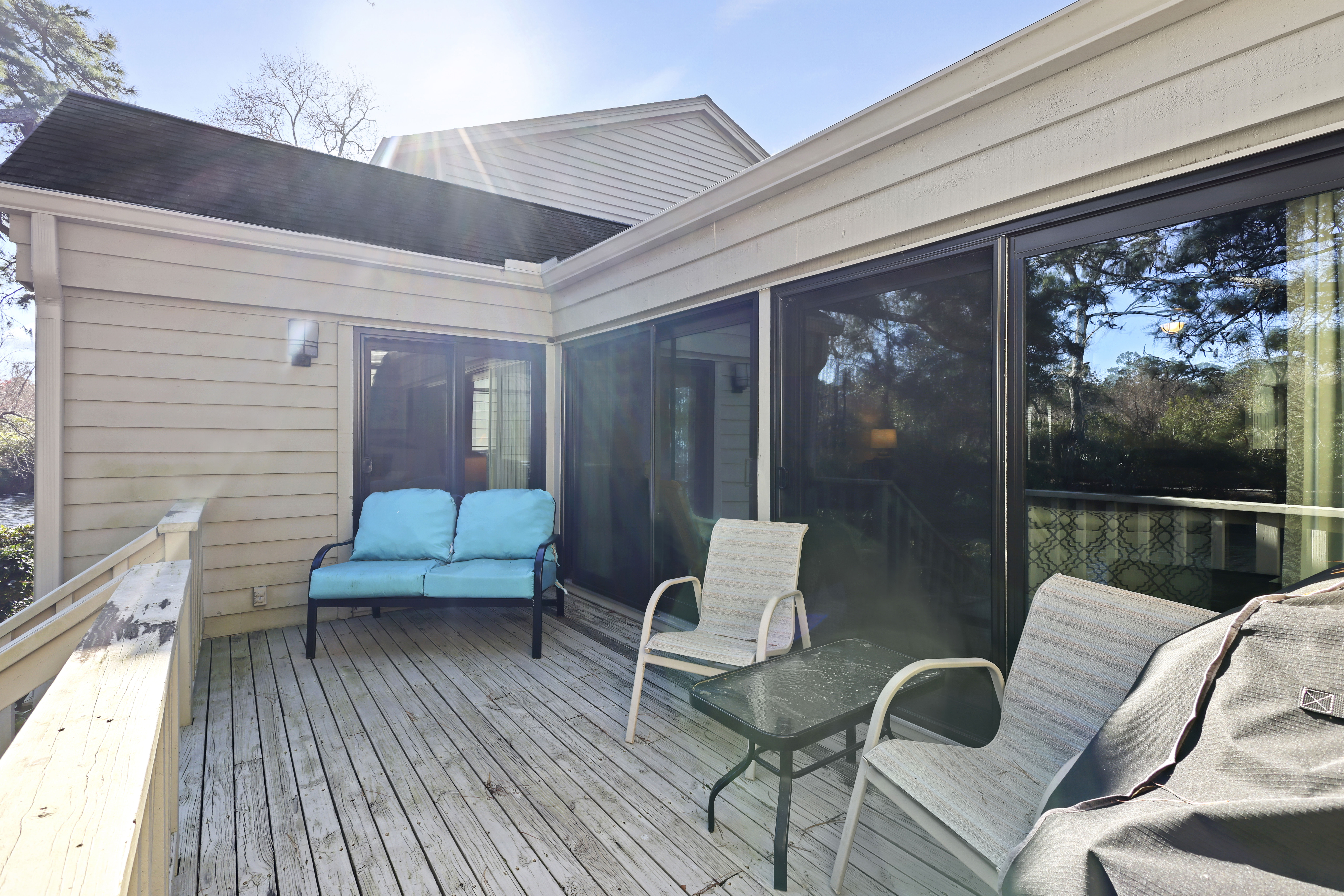 Waterfront Private Outdoor Space 