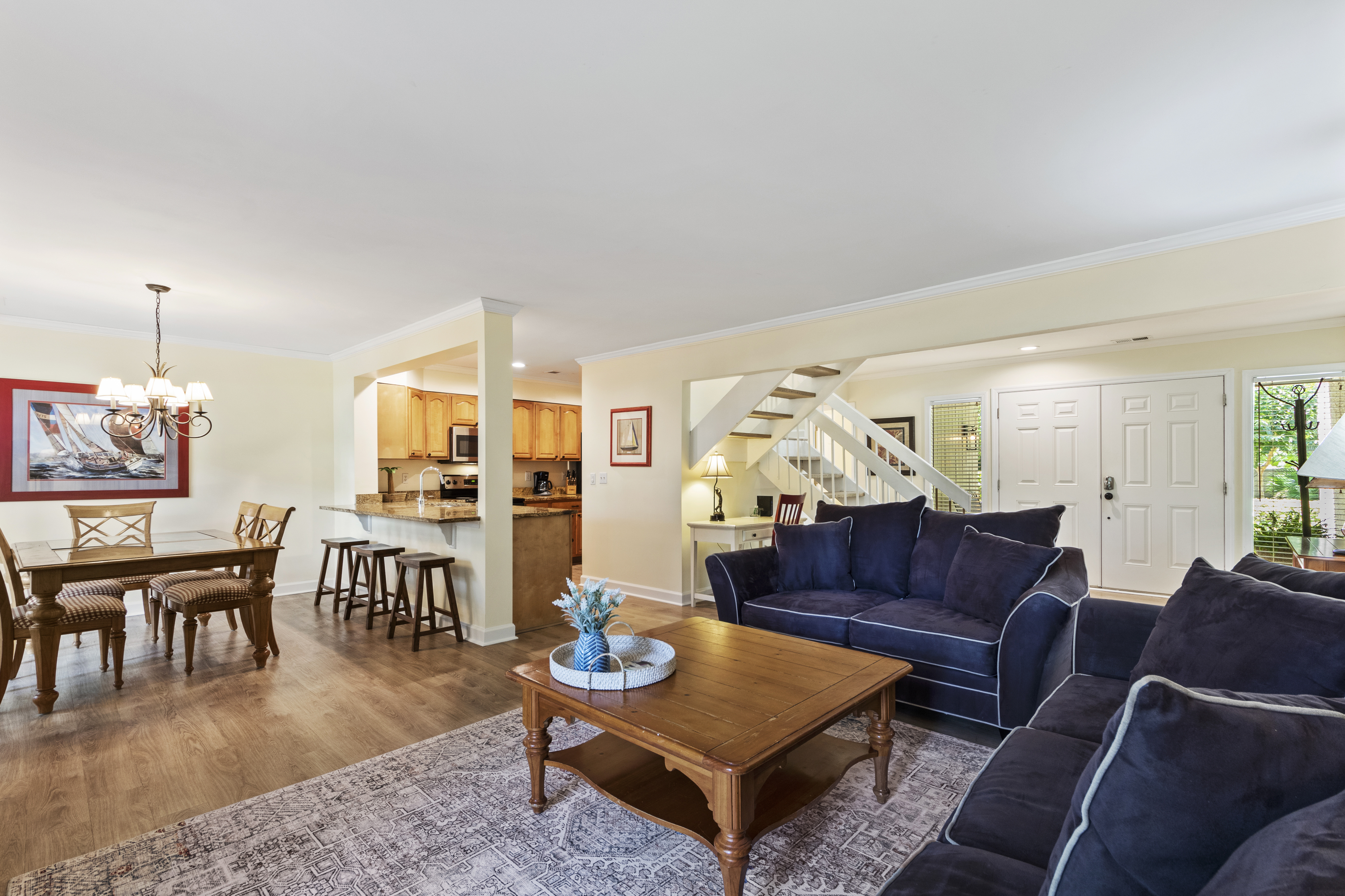 Spacious Living Room with DIning Area for Uninterrupted Family T