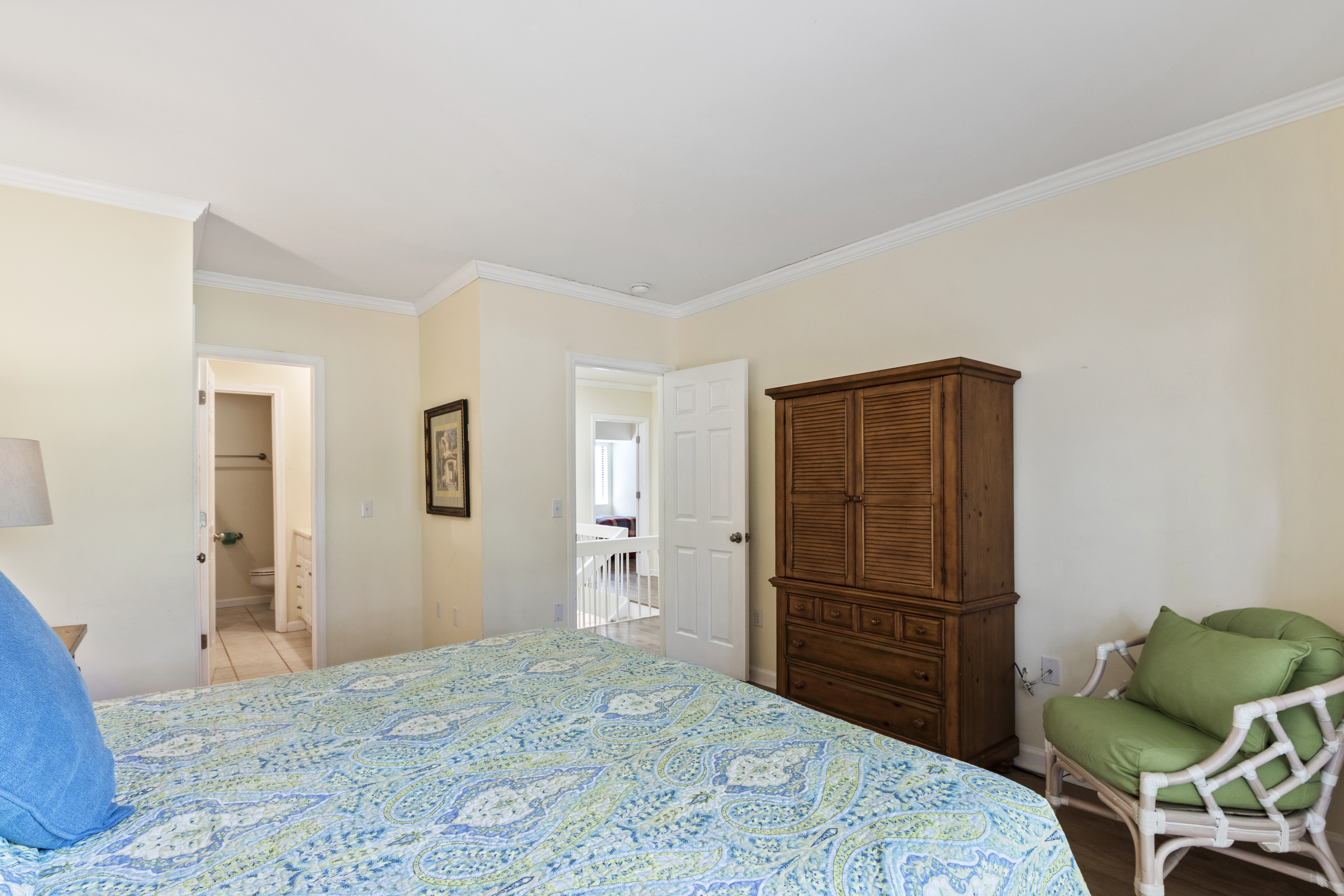 Versatile Bedroom with a Private Bathroom