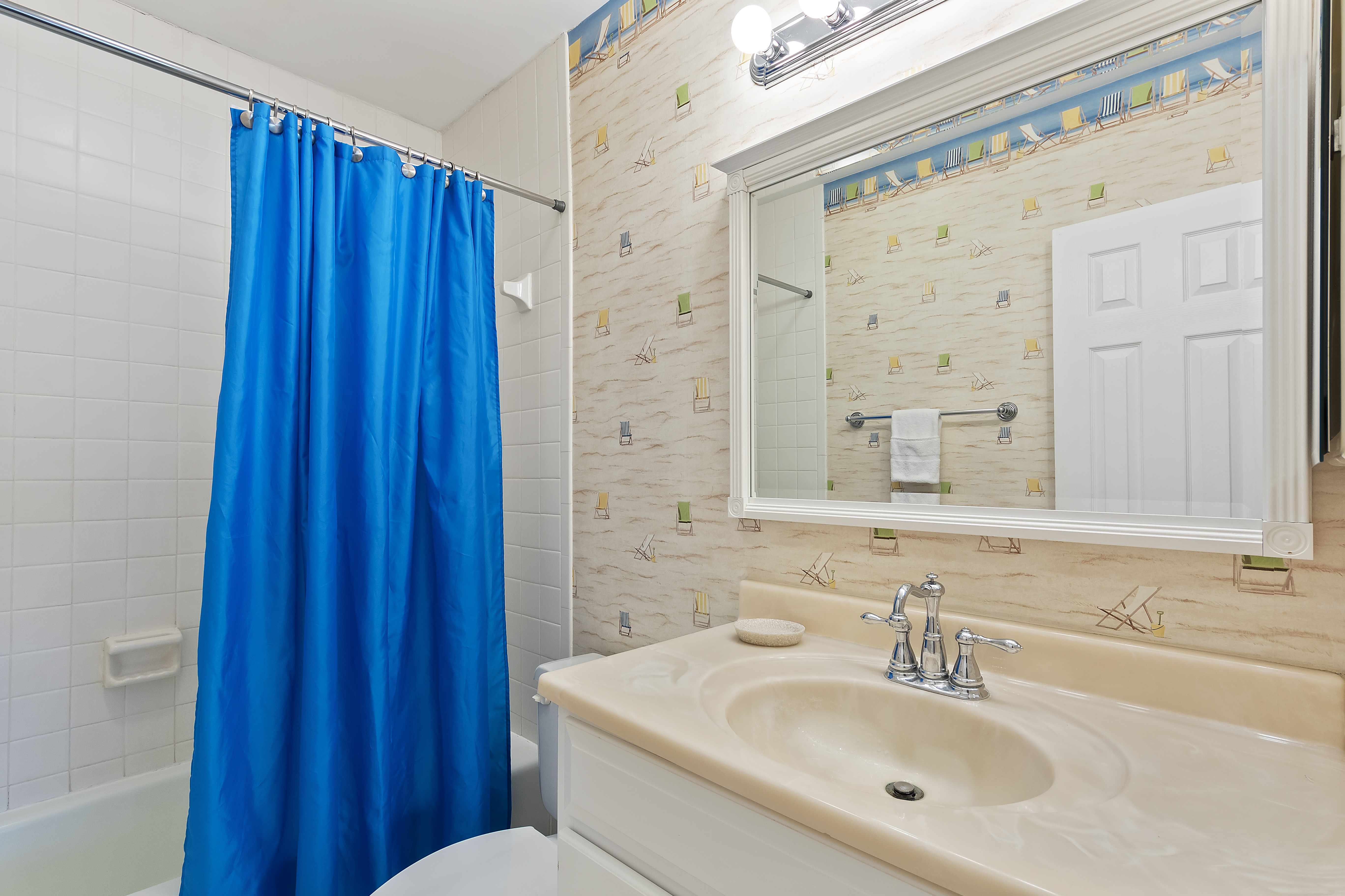 Full Bath with Contemporary Fixtures