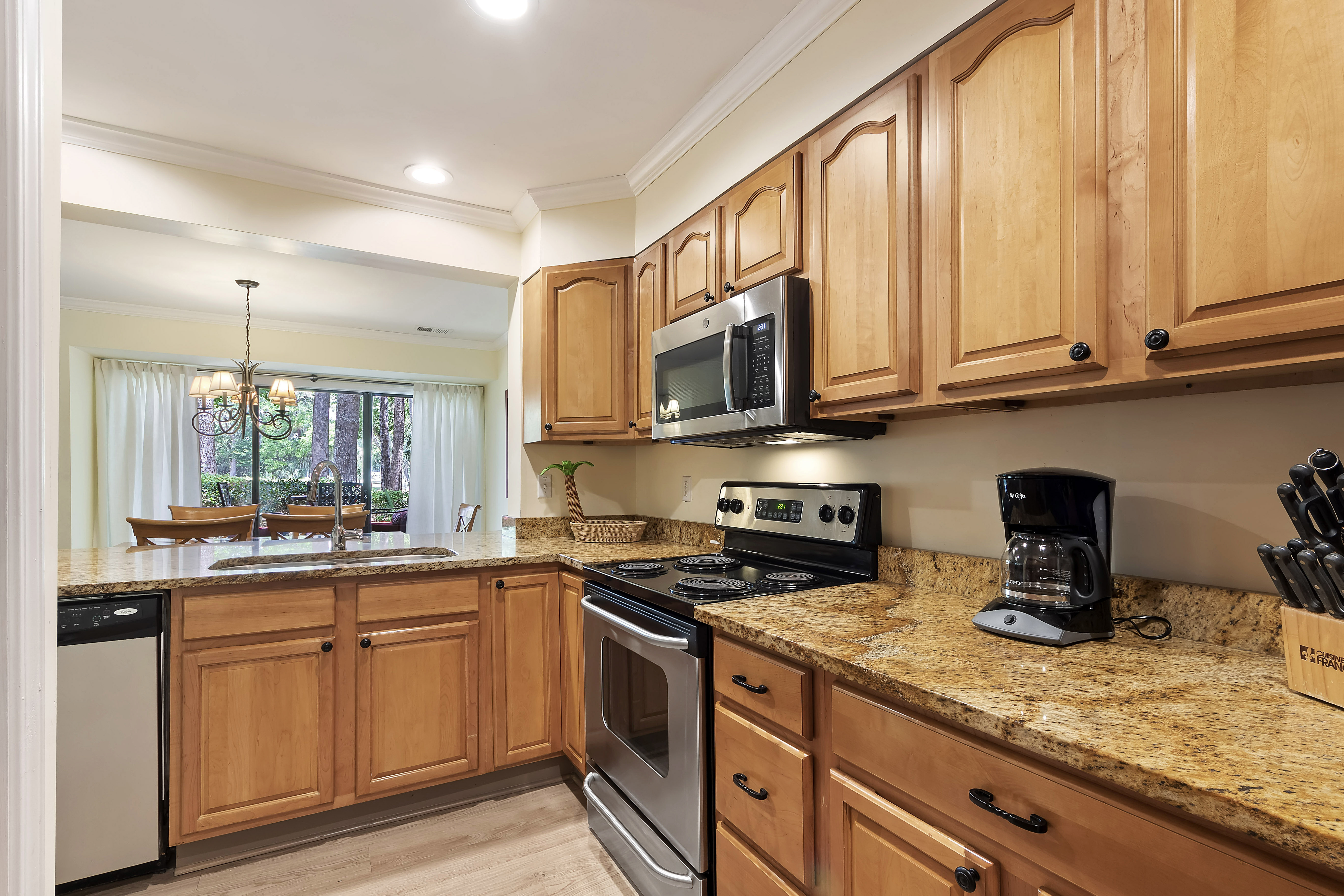 Bright Kitchen with Plenty Storage Space