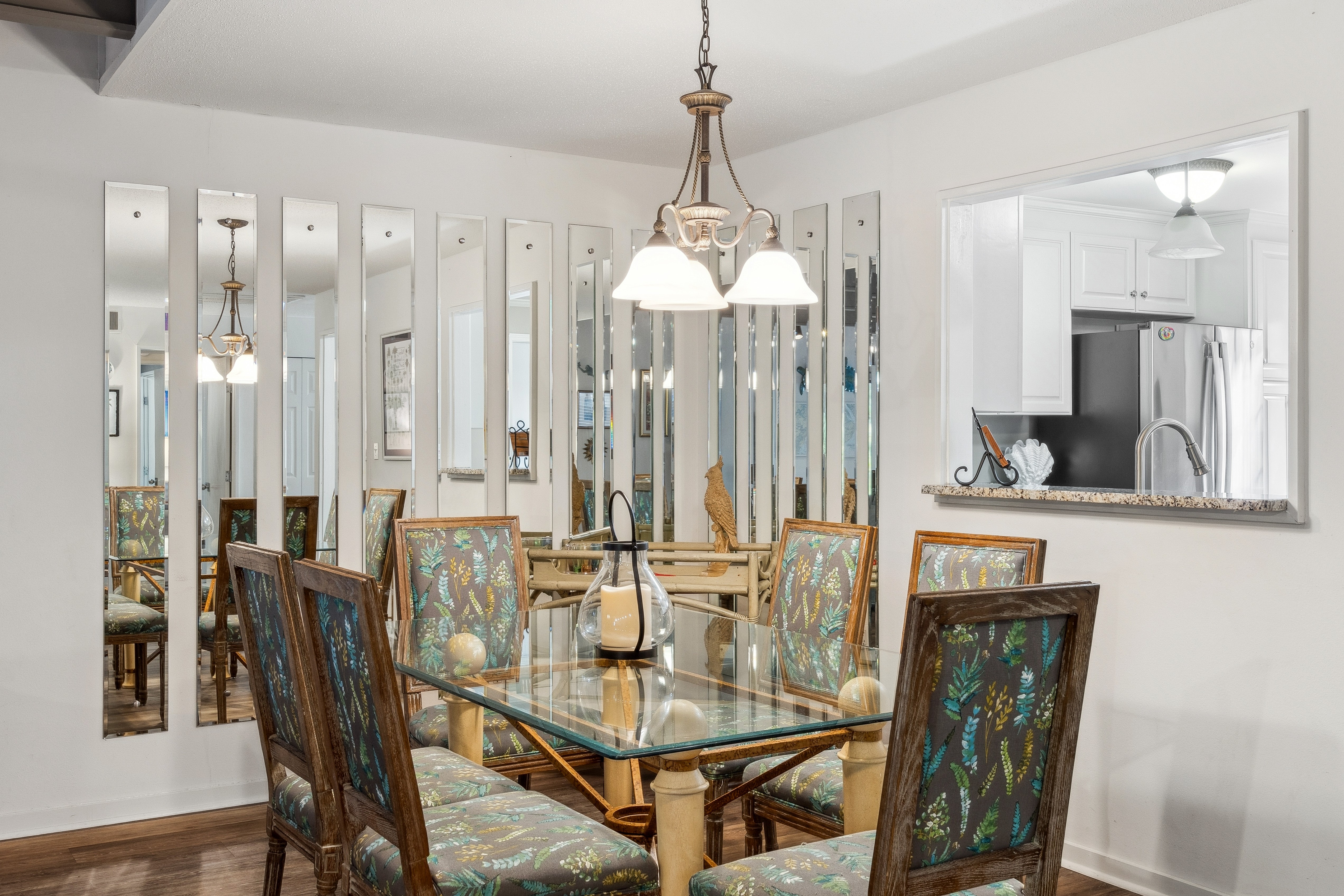 Easy Access to Dining Room from Kitchen