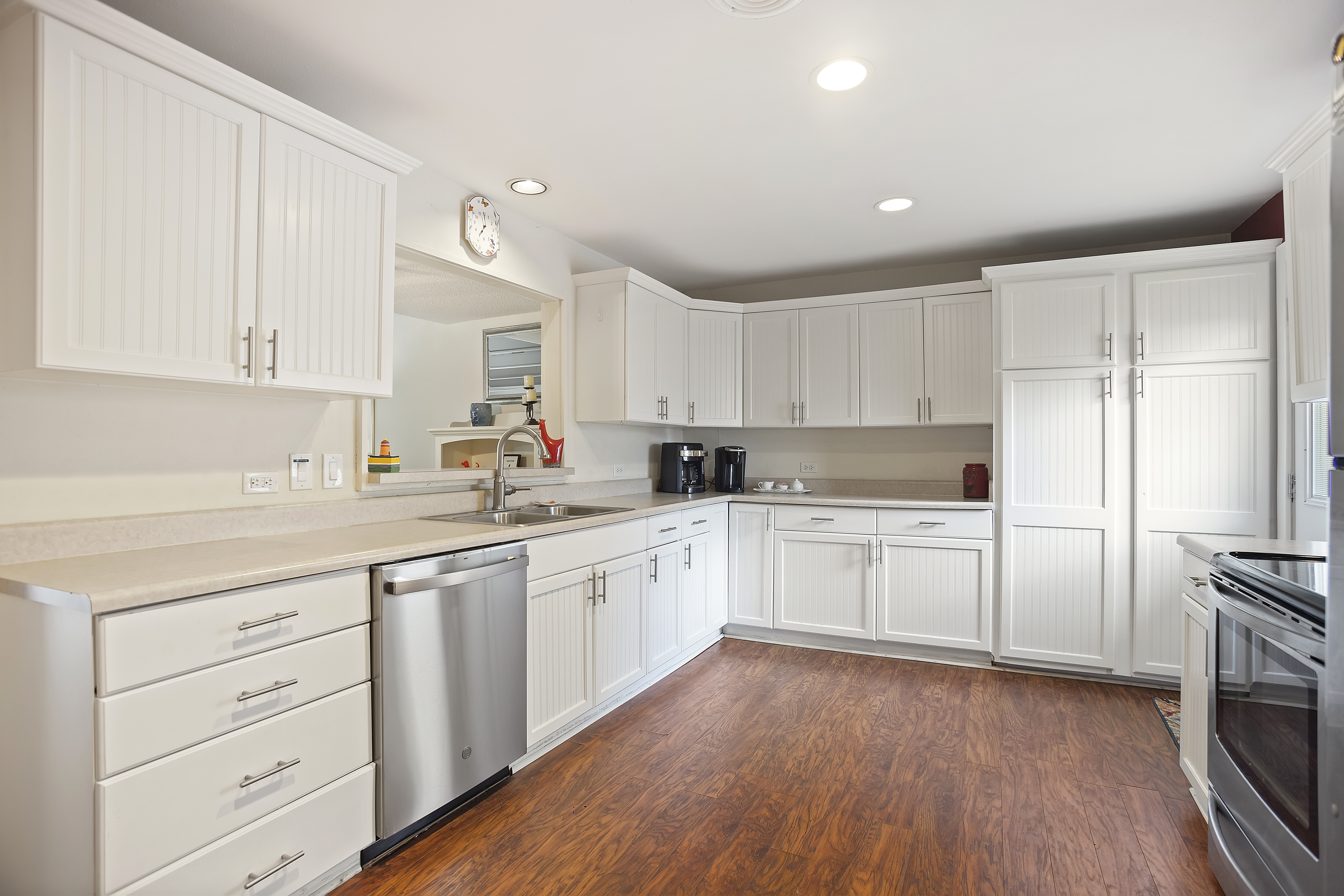 Kitchn with Plenty of Countertop Space & Storage