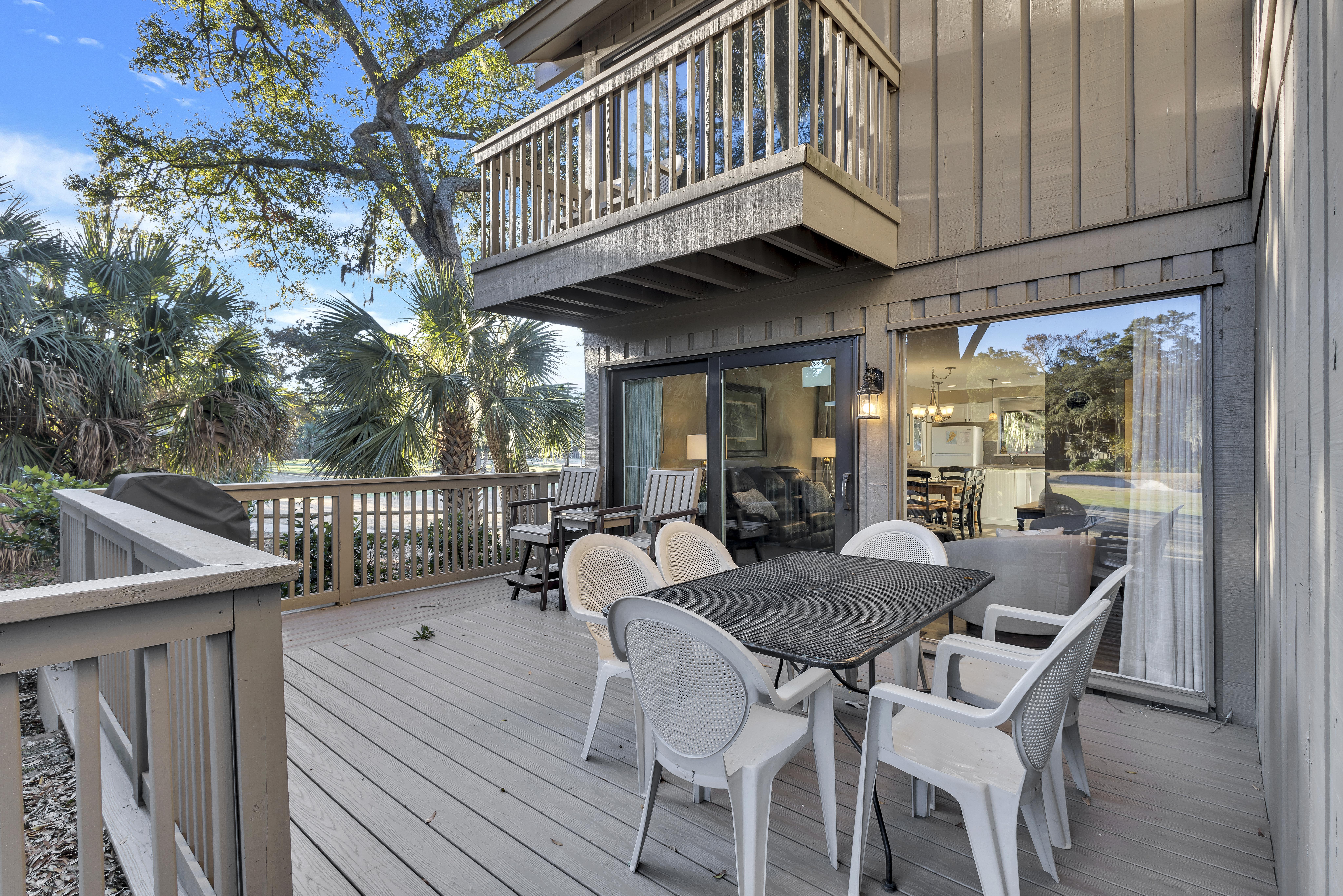 Patio: Private Outdoor Escape