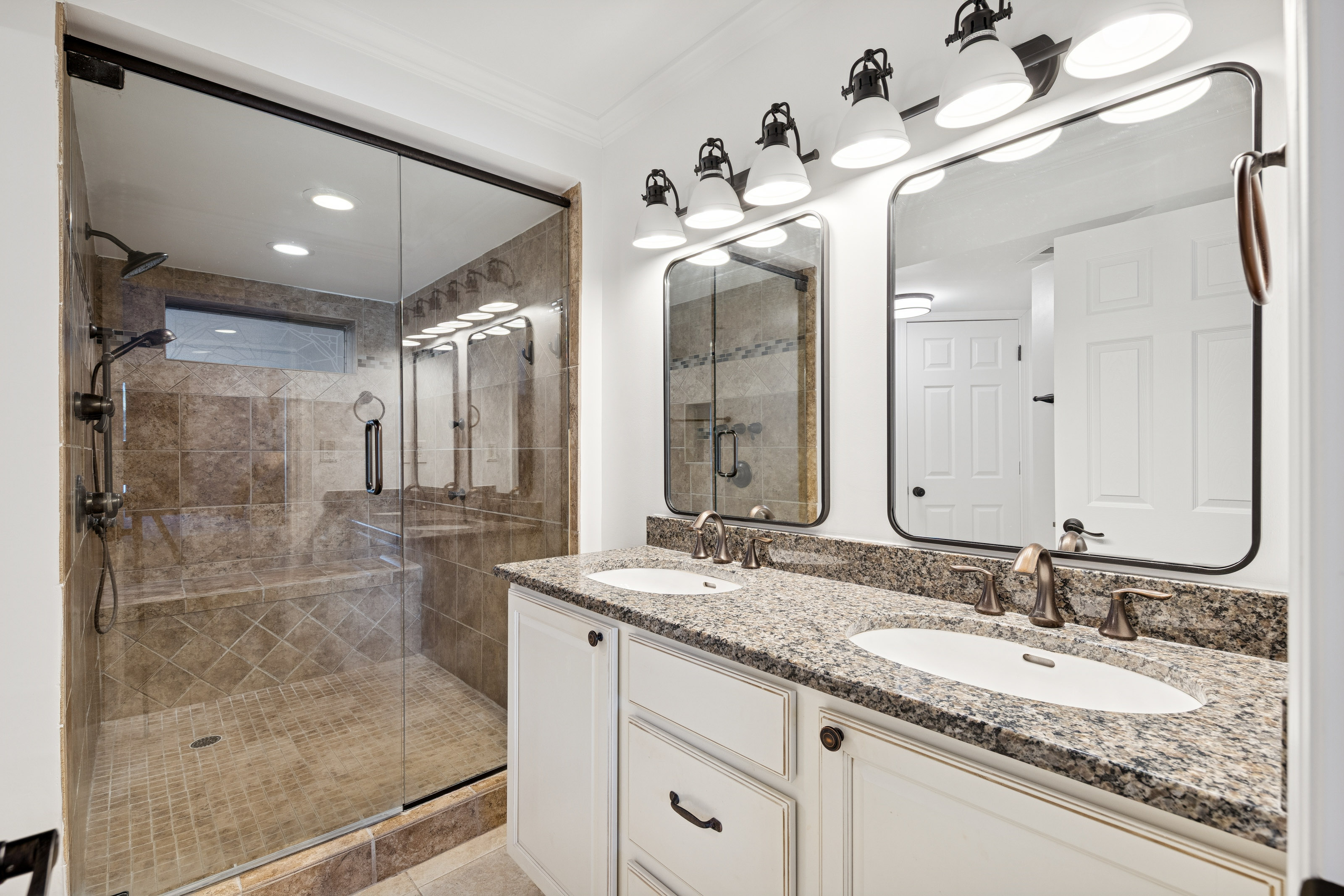 Master Bathroom - Spacious & Bright