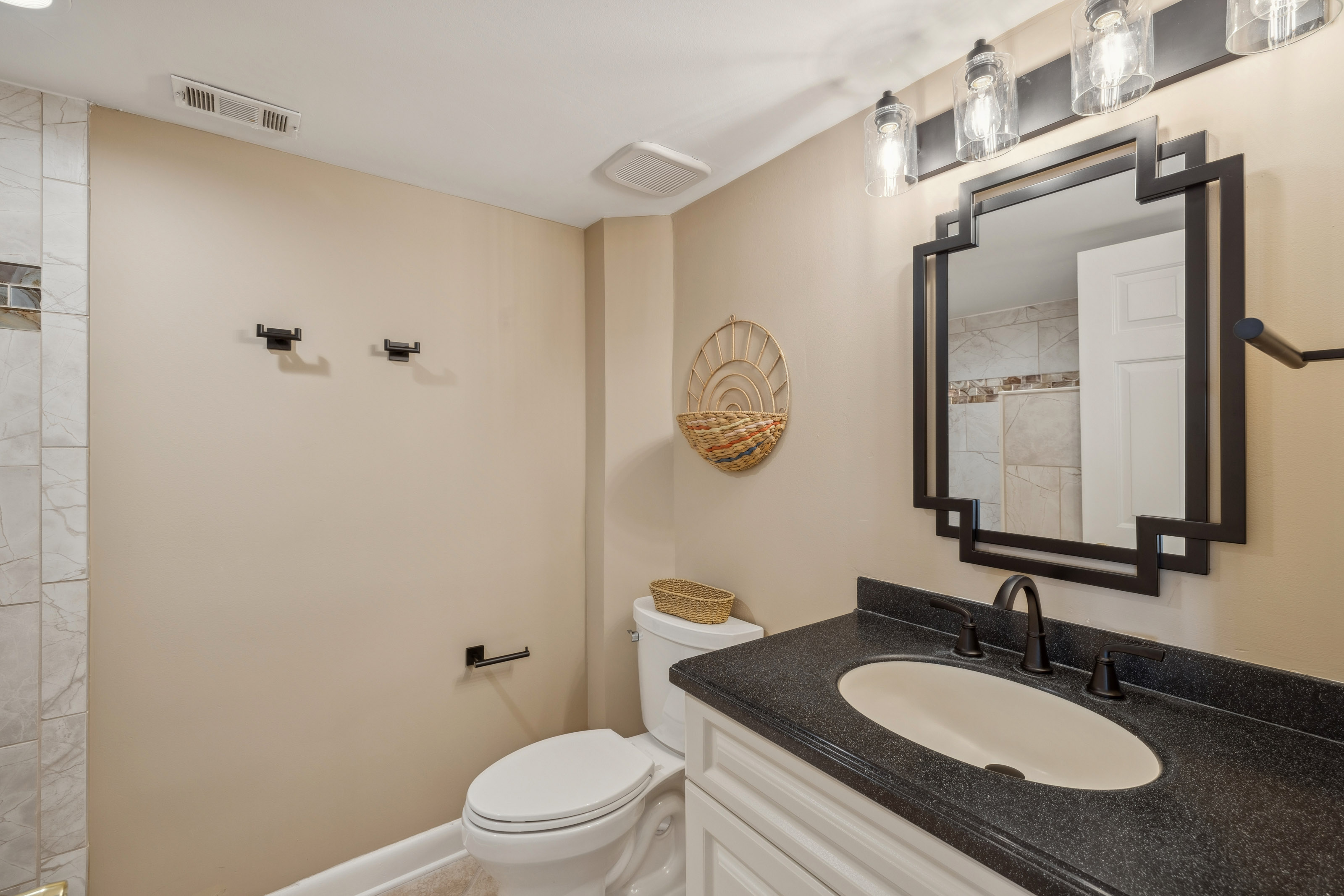 Guest Bathroom - Clean & Coral