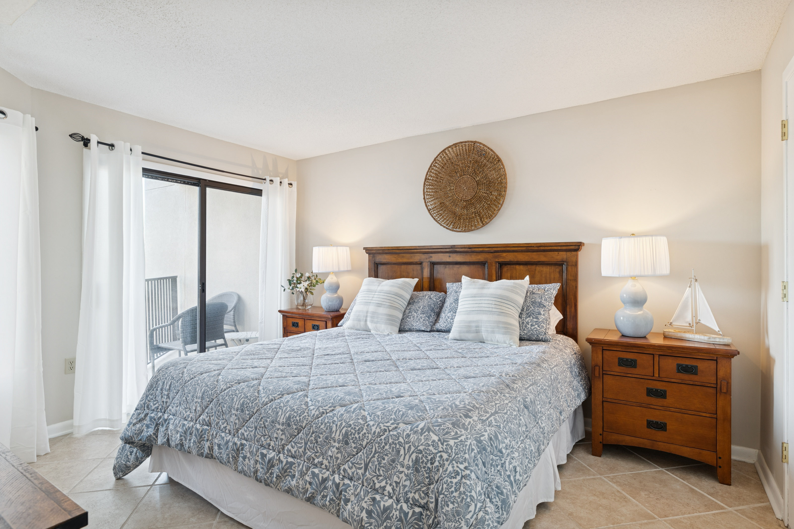 Primary Ensuite - Modern & Comfy