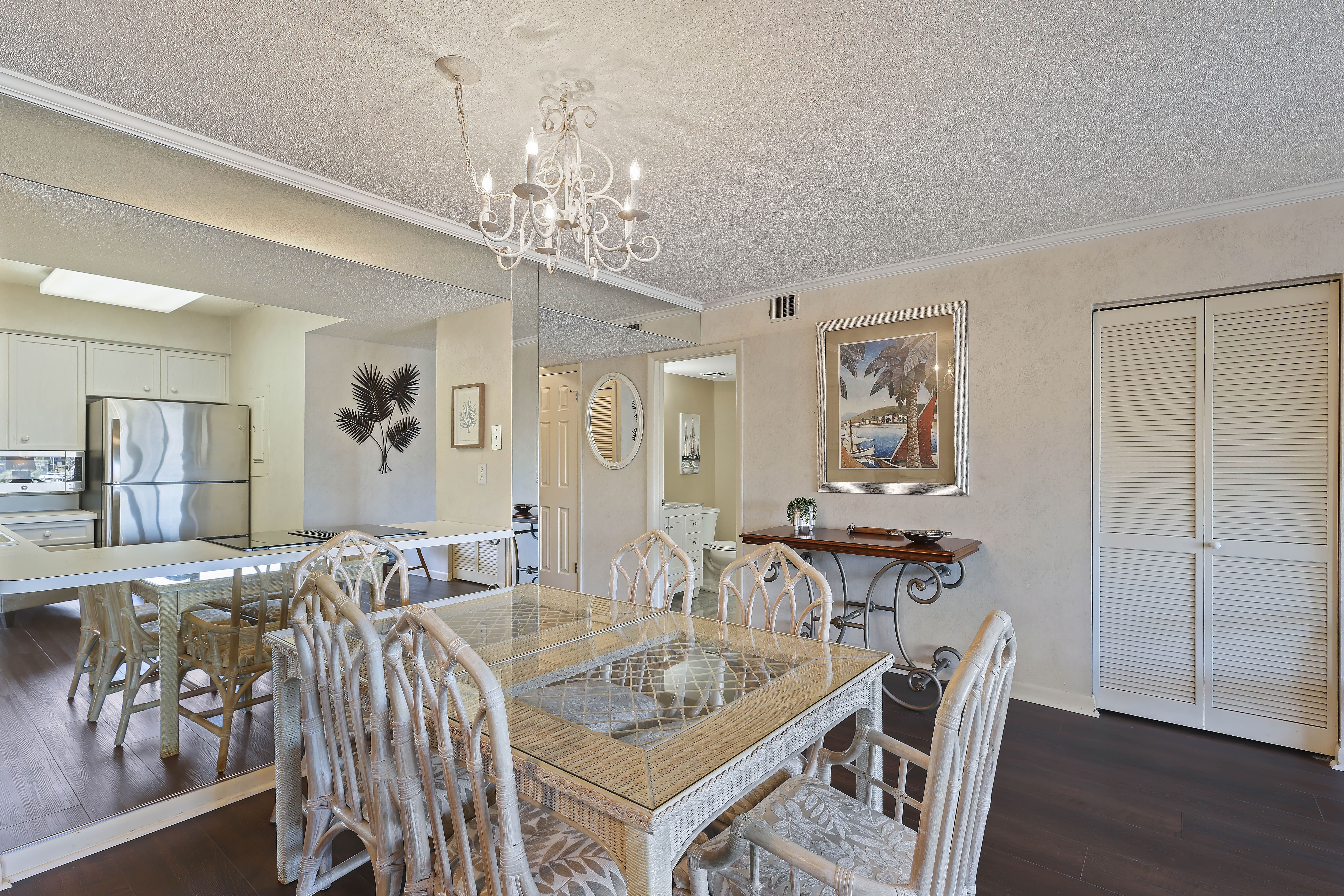 Convenient Dining Area to Transfer Your Dishes Onto the Table