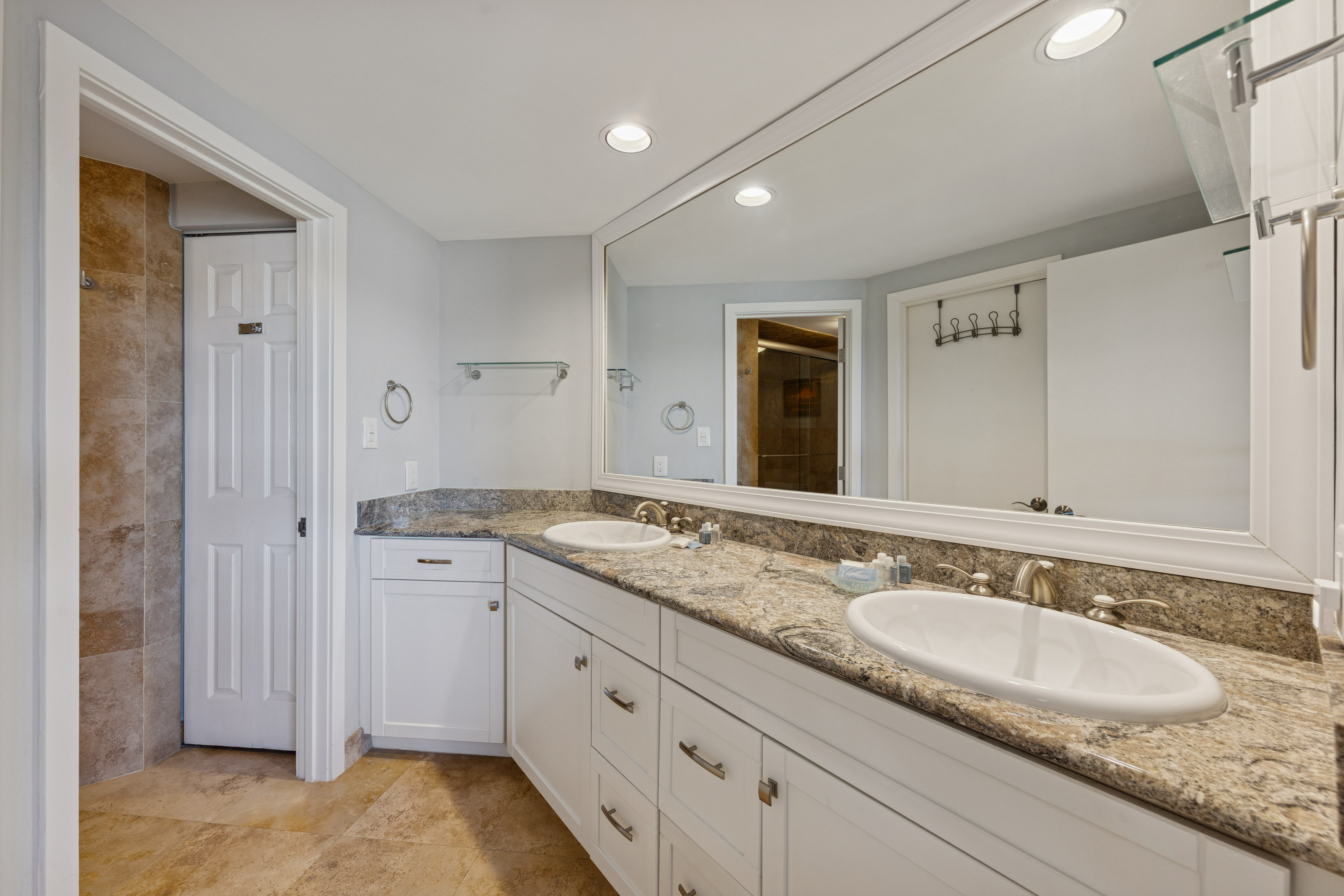 A Master Bath for Two