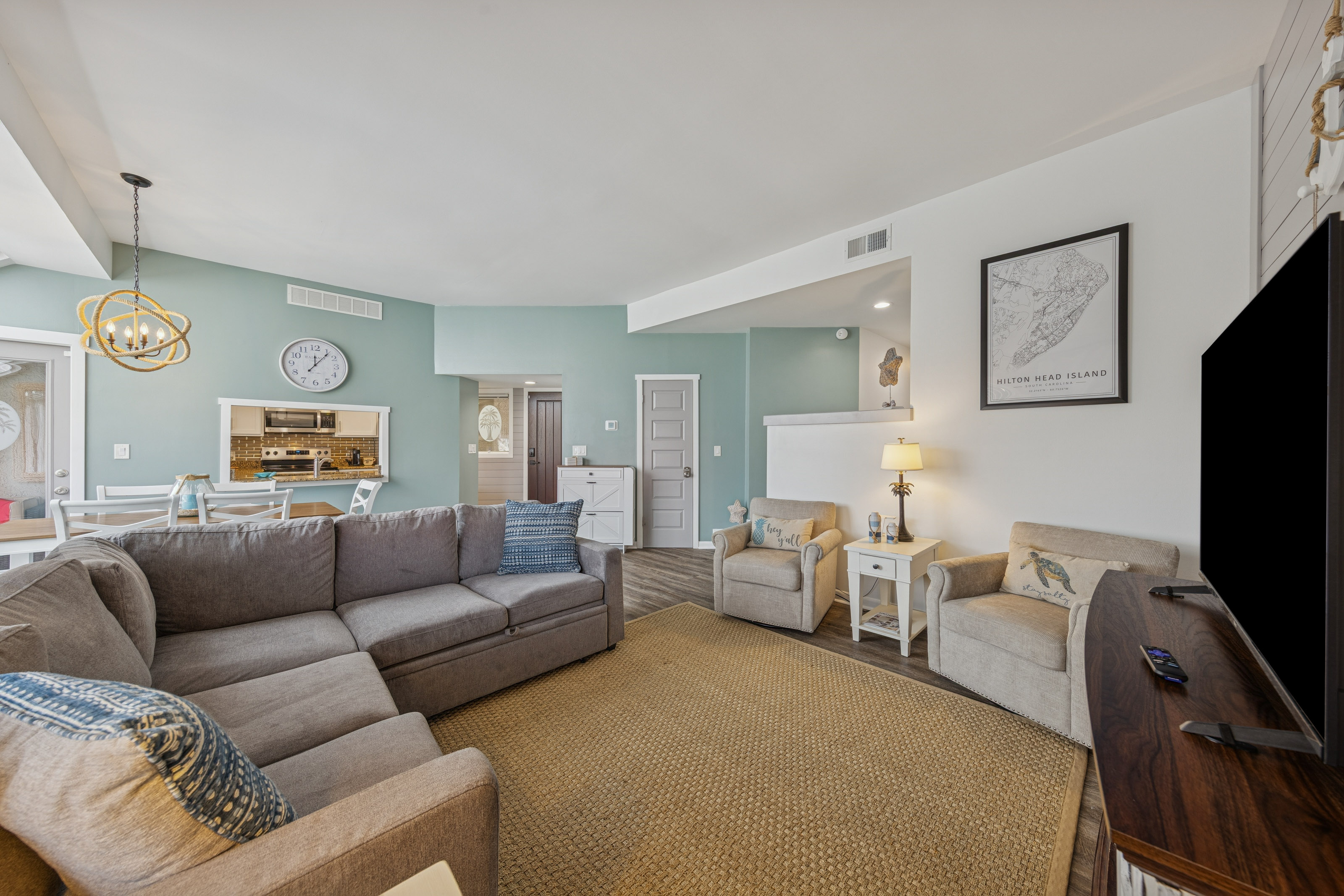 Sectional Couch with Plenty of Seating