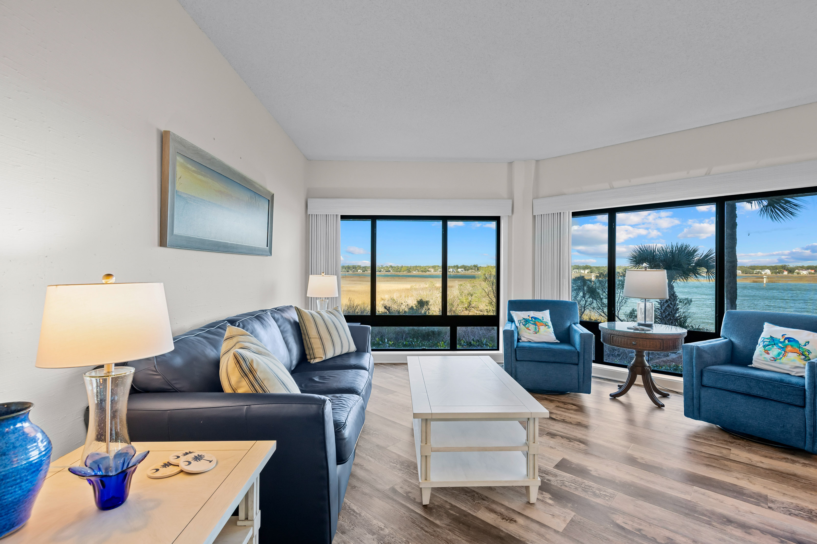 Light-Filled Living Space