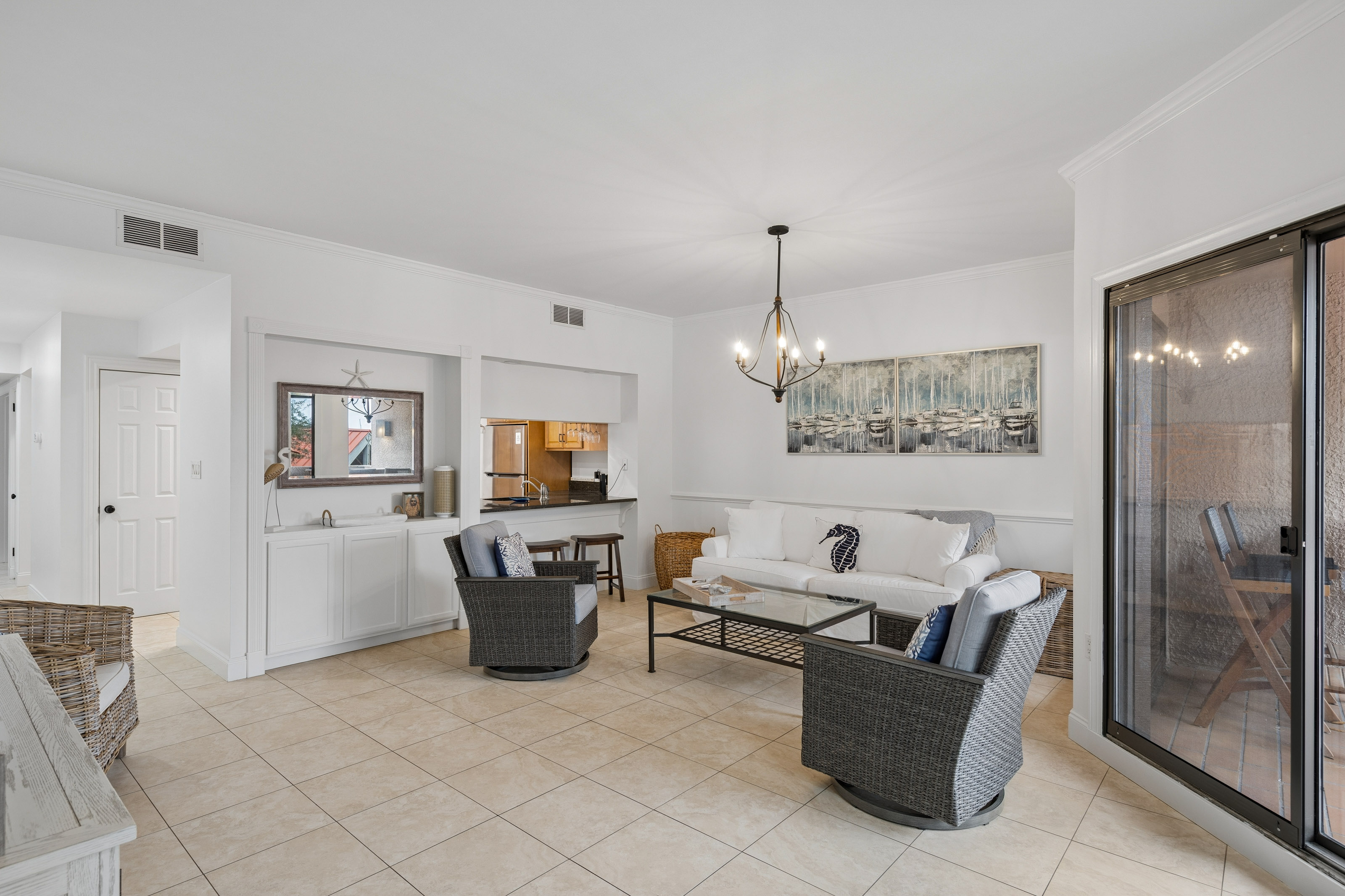 Cozy & Bright Living Room