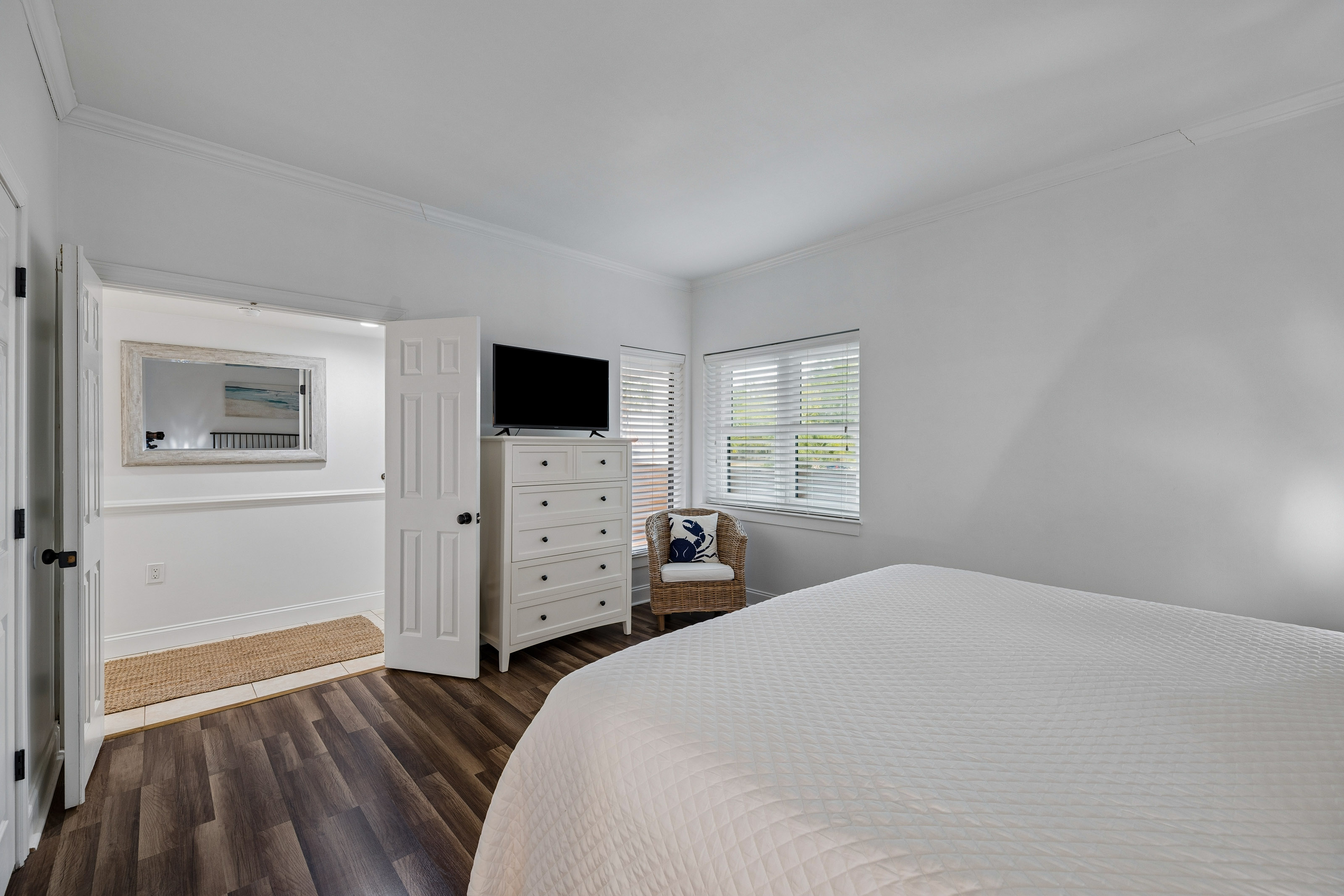 Couples Space in the Heart of Shelter Cove