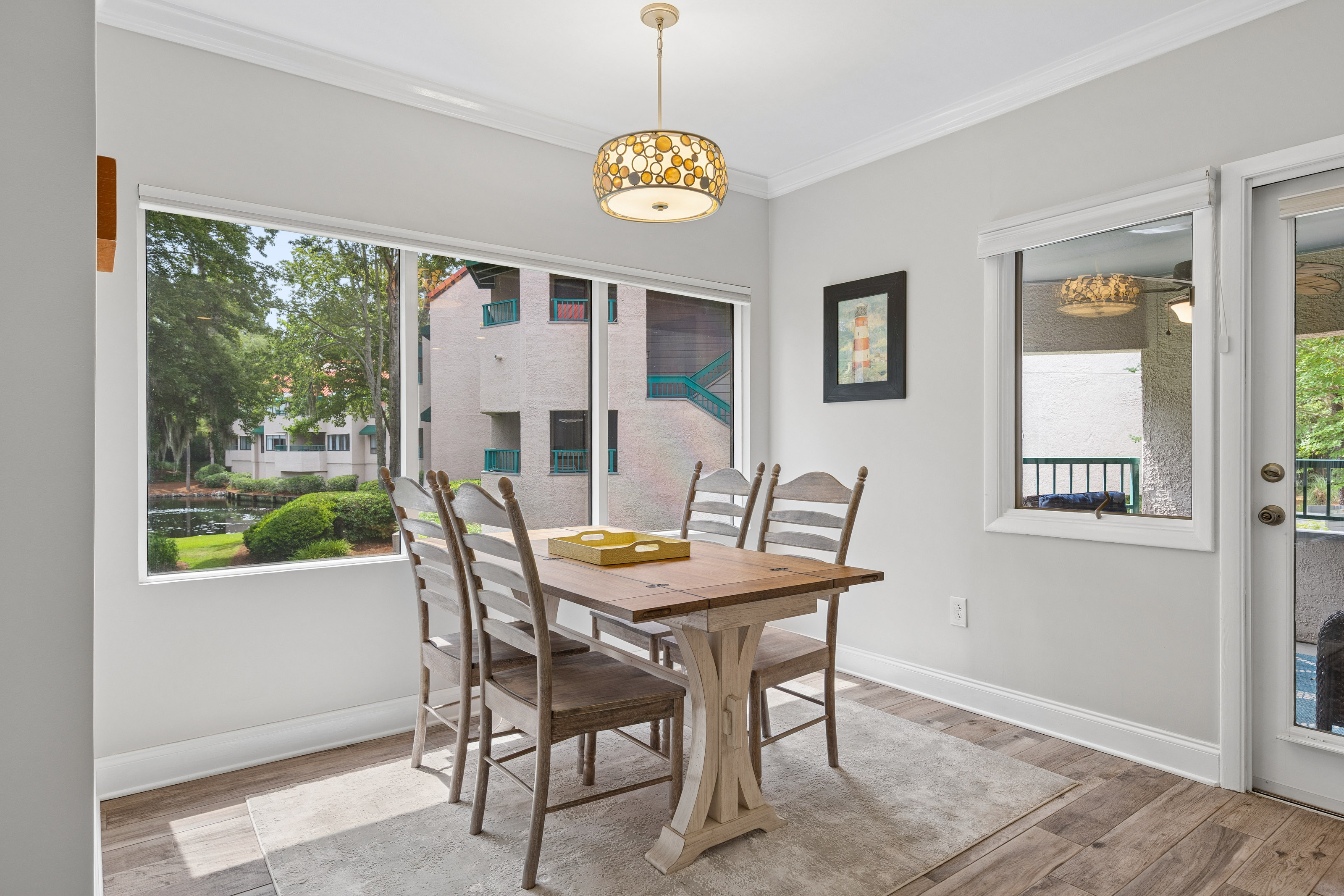 Panoramic Windows in the Dining Area