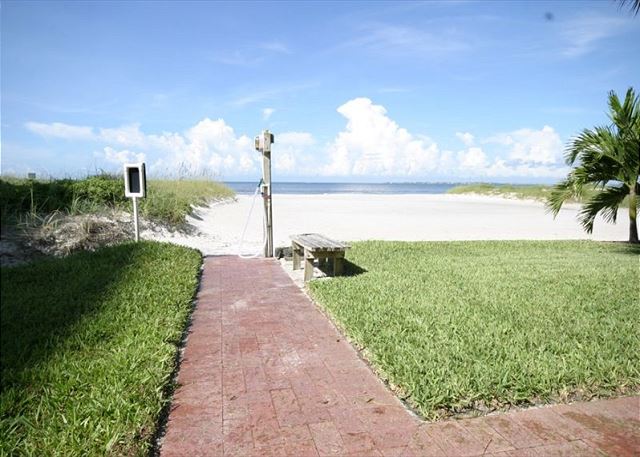 Gateway Villas #698 5