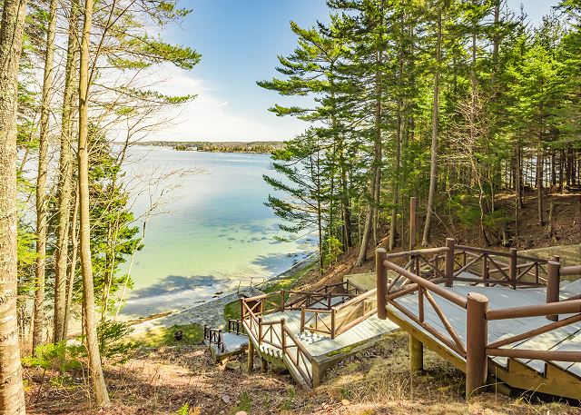 Cozy Log Cabin W Deeded Beach Access Turnkey