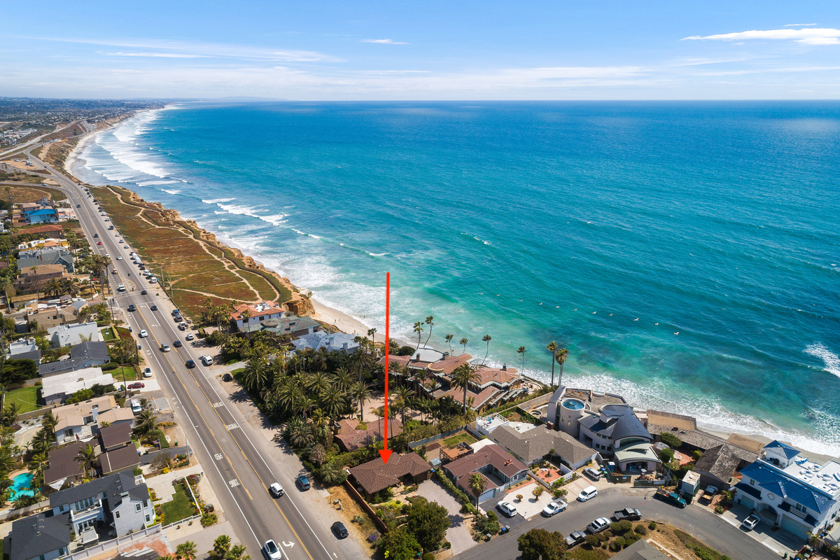 Oceanfront Gem Fire Pit Walk To Terra Mar Beach Turnkey