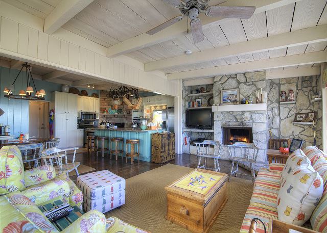 3-bedroom beach house in South Coast, California 3-bedroom beach house in South Coast, California