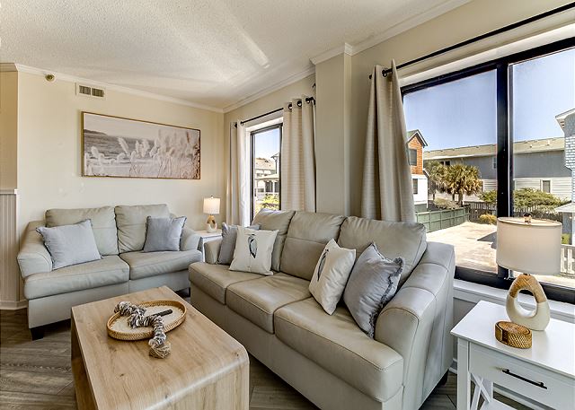 Sandy Toes Suite 107