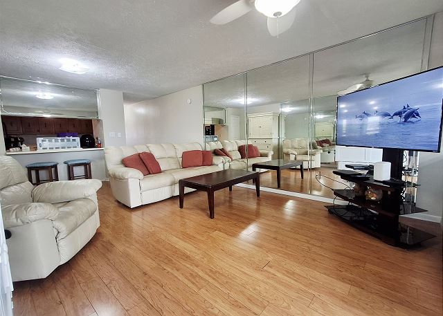 Sun Harbor Sands - Sleeps 4 - 1 Bedroom Condo - Balcony with Waterfront View