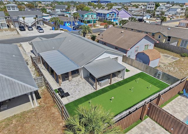 Private Coastal Retreat | Hot Tub |  Cold Plunge |  Putting Green | Sleeps 4