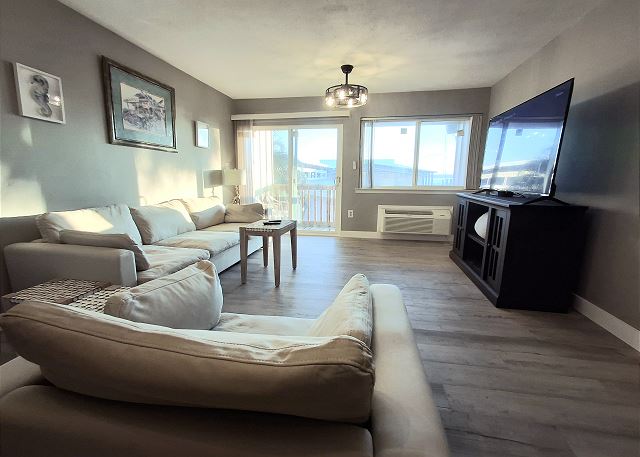 Sun Harbor Overlook - Sleeps 4 - 1 Bedroom Condo - Waterfront View