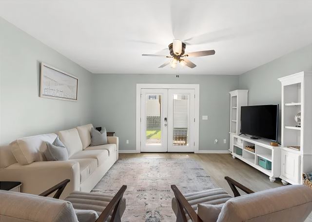 Two Bed, Two Bath Townhouse | Sleeps 8 | Community Pool | No Additional Fees