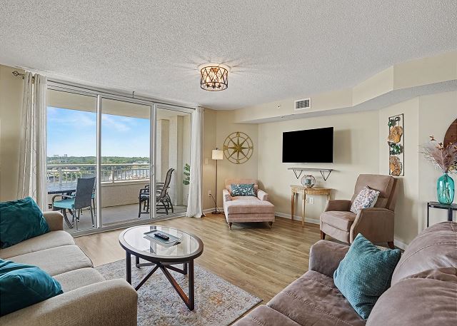 Yacht Club Villas #1-1001