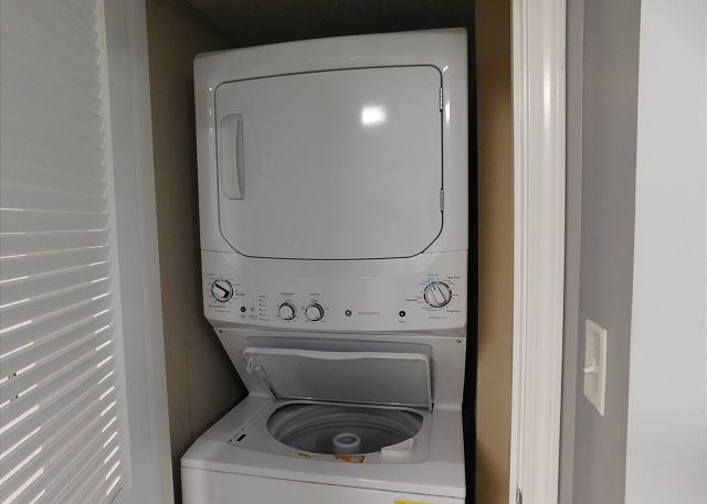 Washer/Dryer Combo in Unit