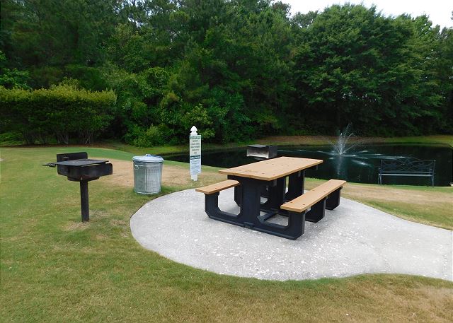 Grilling Area at Arbor Trace
