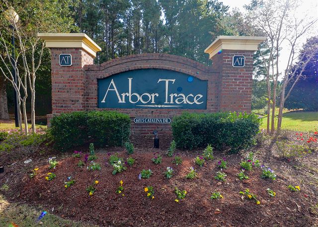 Entrance to Arbor Trace