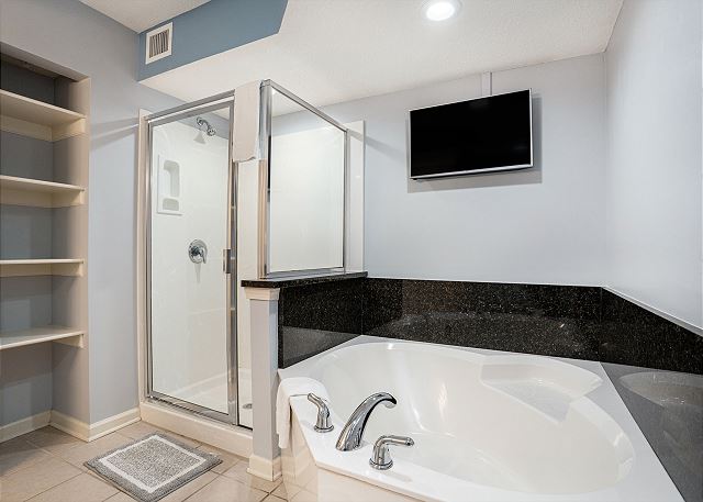 Primary Bedroom Ensuite Bathroom with Stand Up Shower and Garden