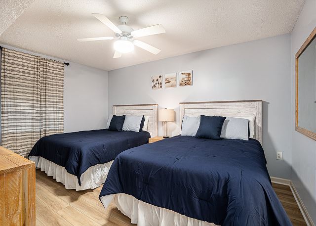 Bedroom 2 with 2 Queen Size Beds
